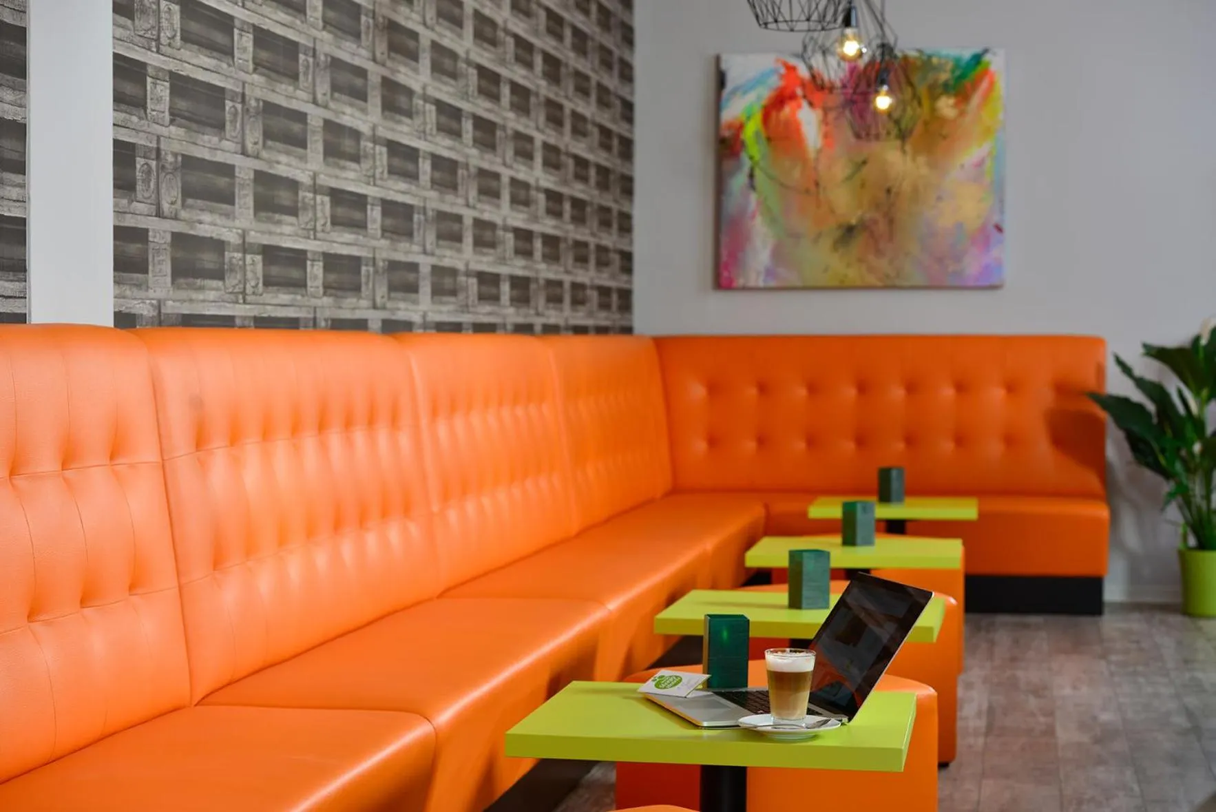 Lounge or bar in SleepySleepy Hotel Gießen