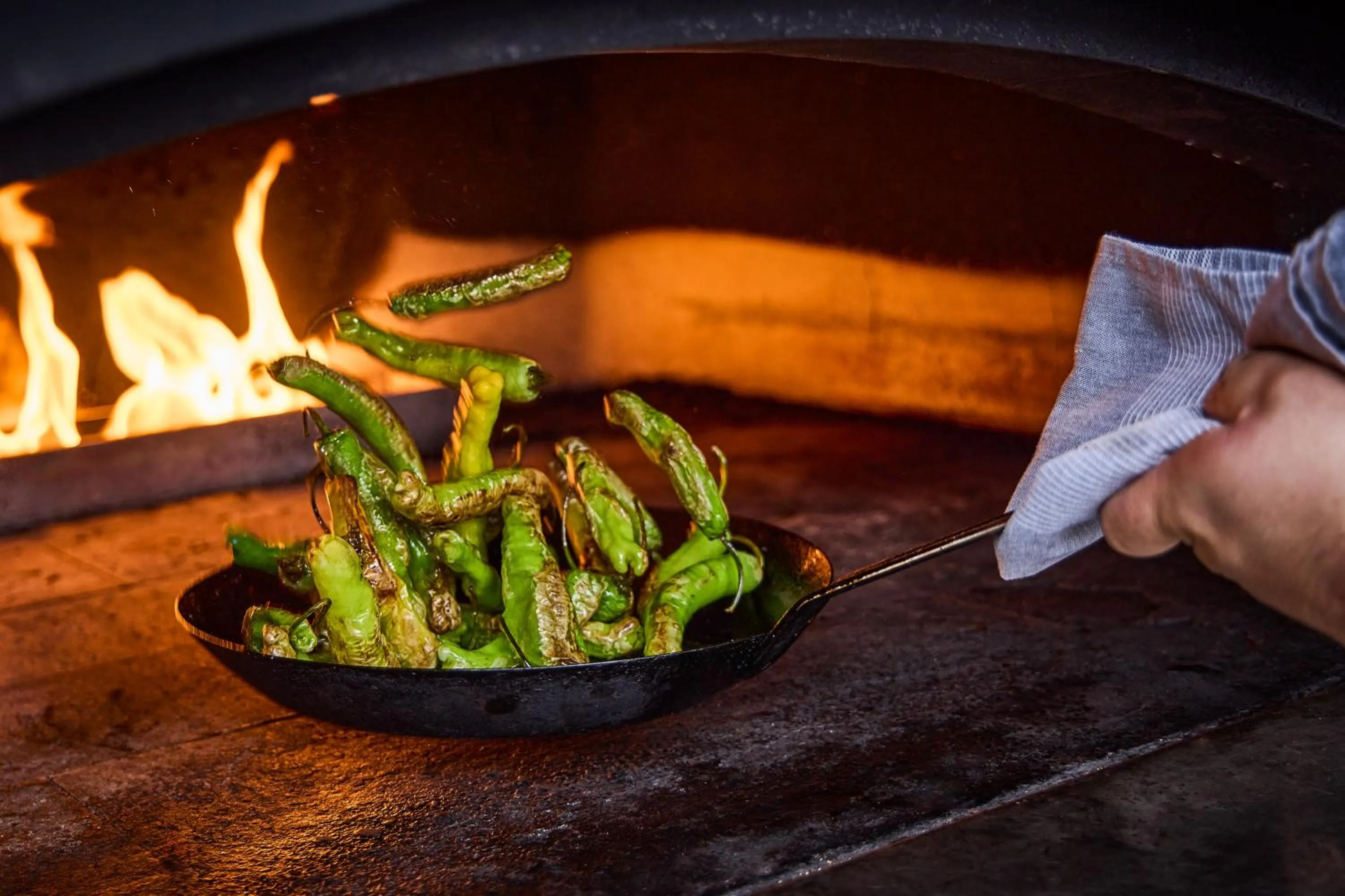 Restaurant/places to eat in The Bankers Alley Hotel Nashville, Tapestry Collection by Hilton