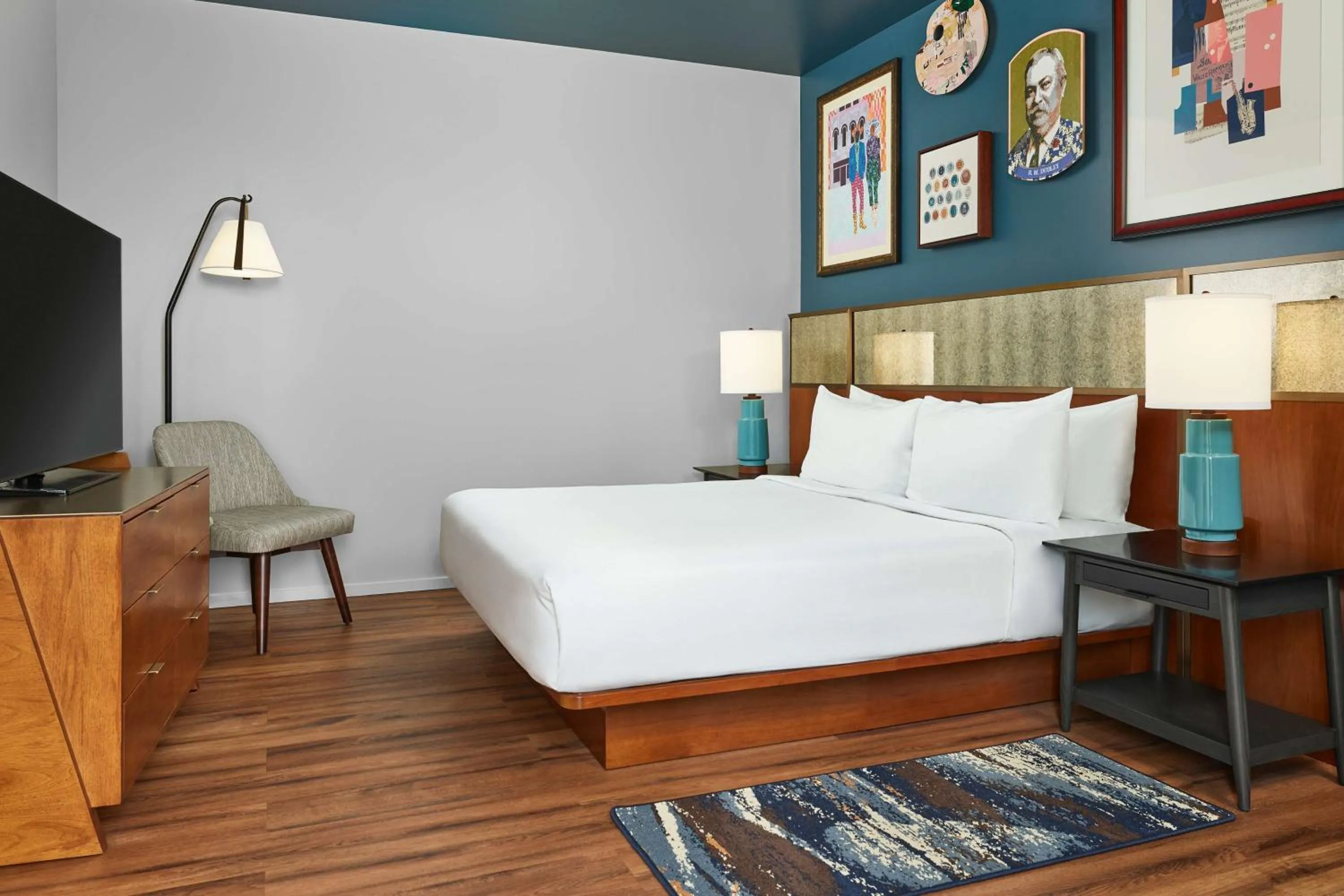 Bed in The Bankers Alley Hotel Nashville, Tapestry Collection by Hilton