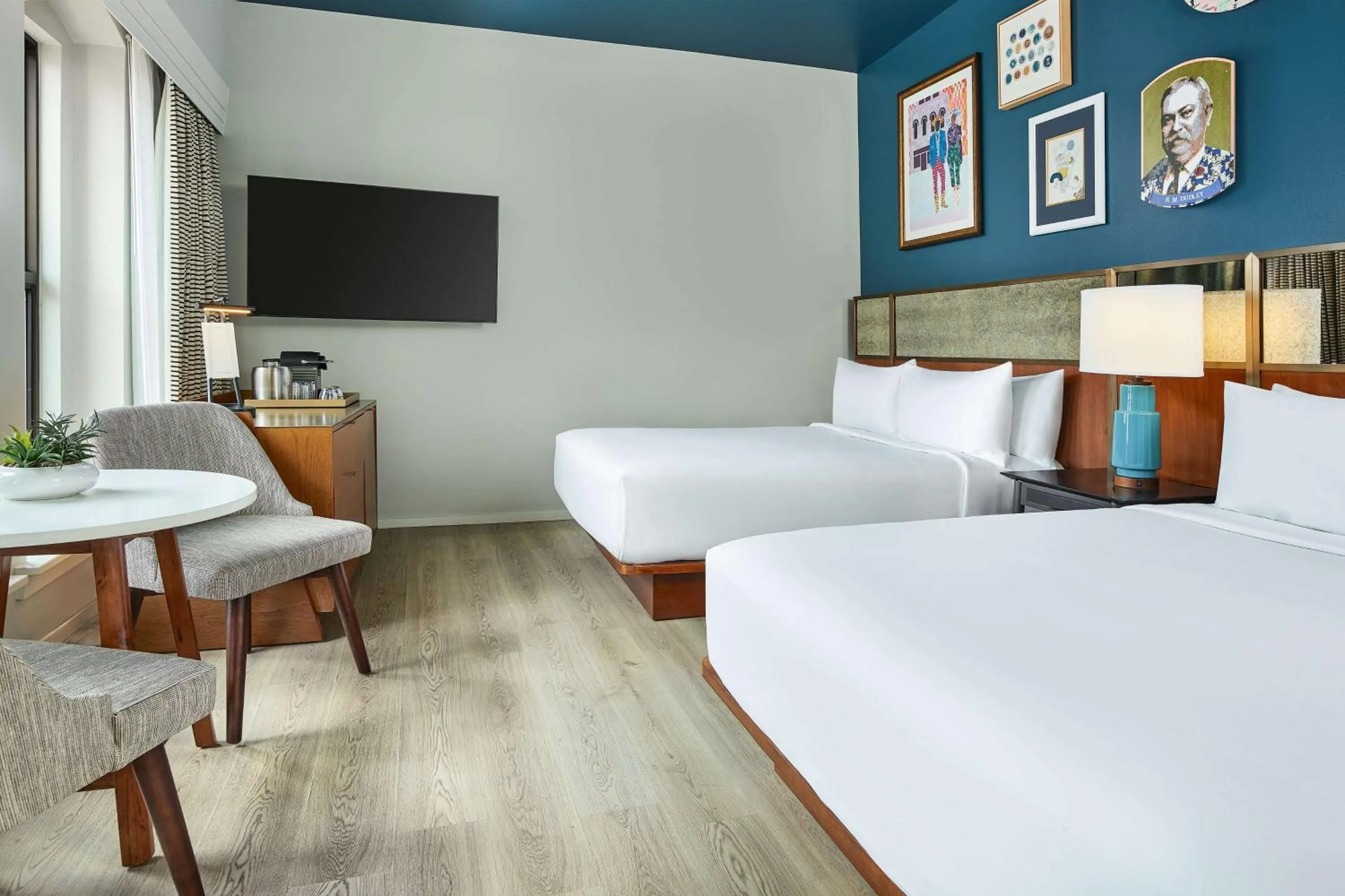 Bed in The Bankers Alley Hotel Nashville, Tapestry Collection by Hilton