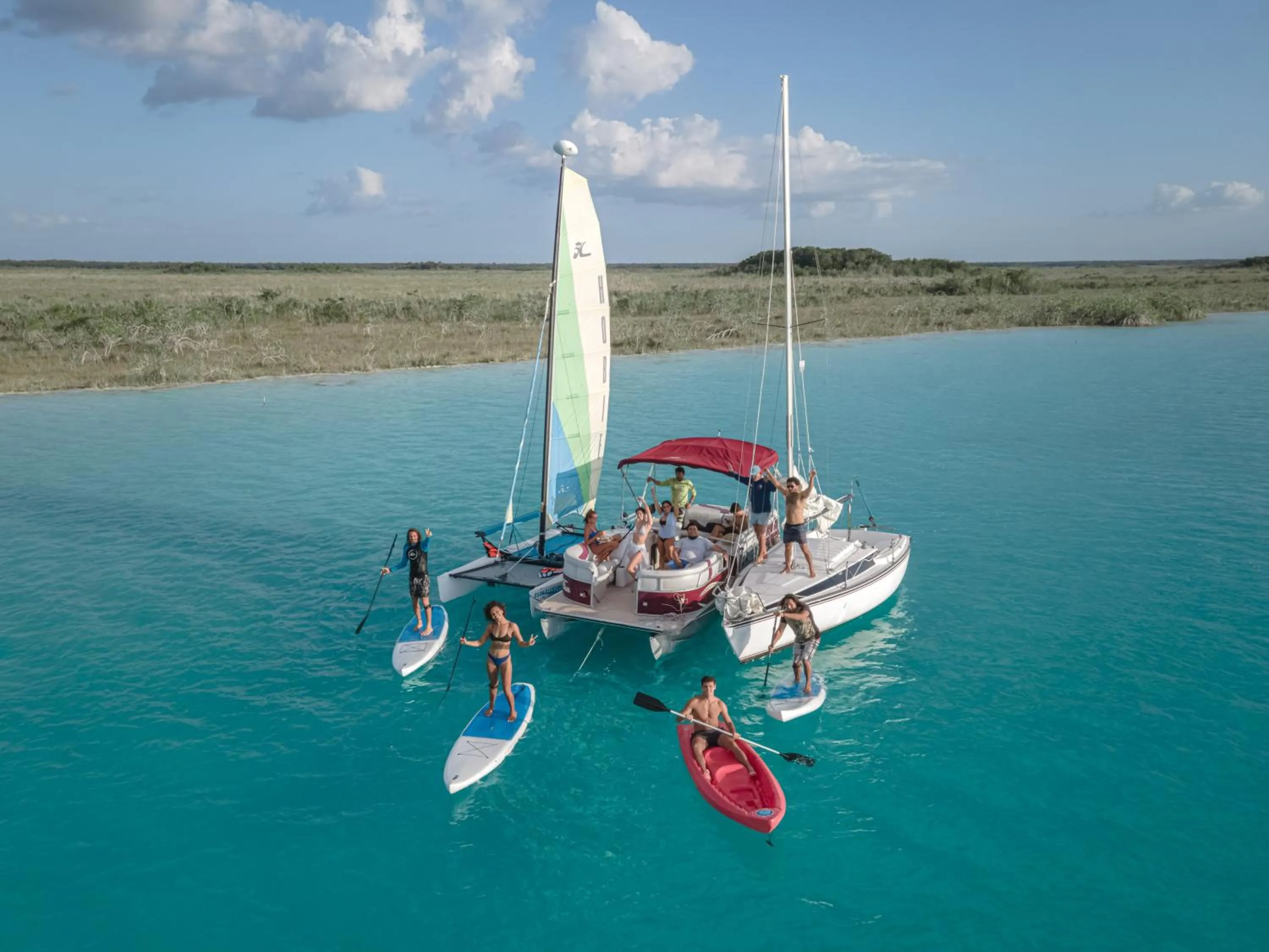 People in The Yak Lake House - Hostal Bacalar