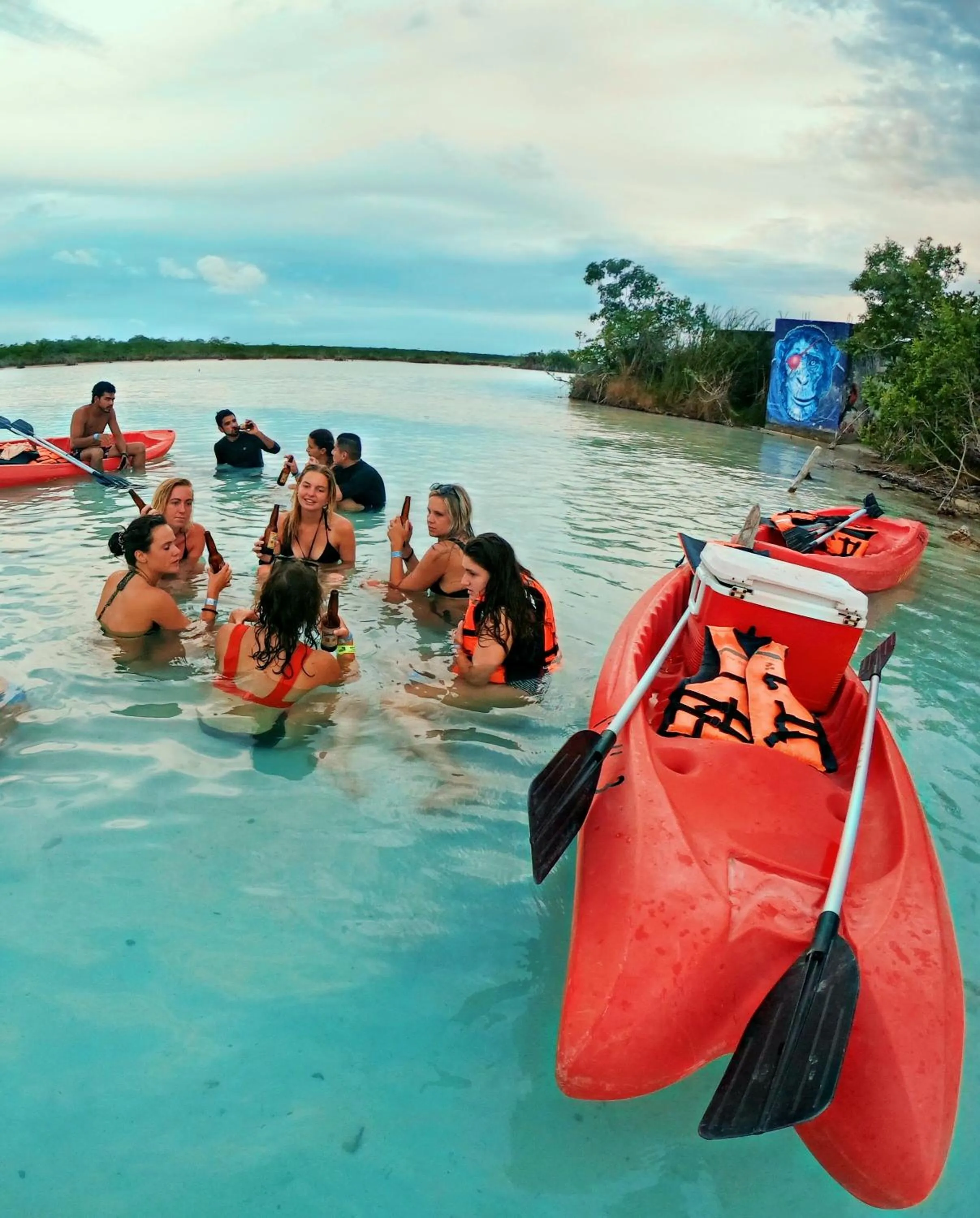 People in The Yak Lake House - Hostal Bacalar