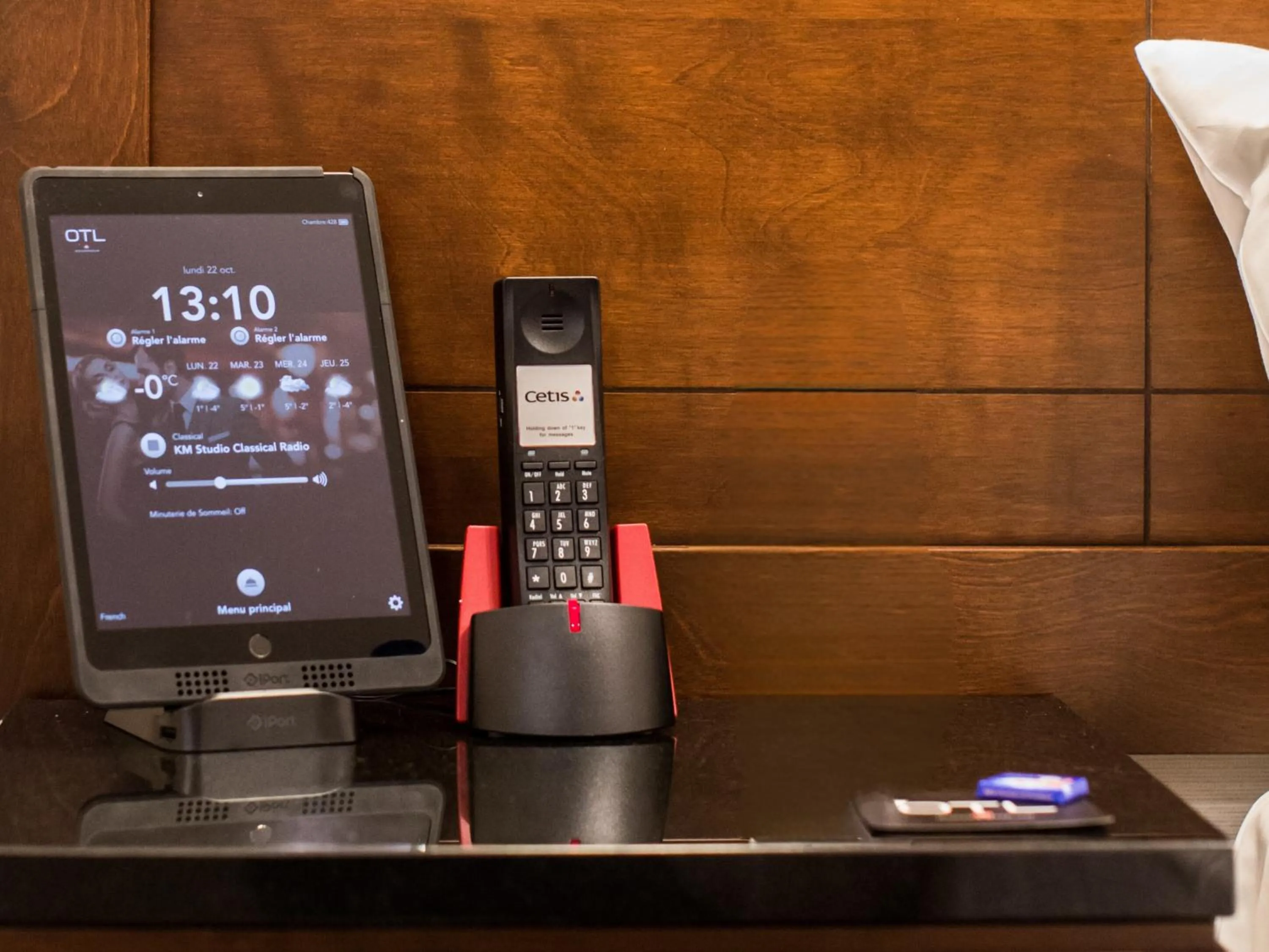 Bedroom in OTL Gouverneur Sherbrooke