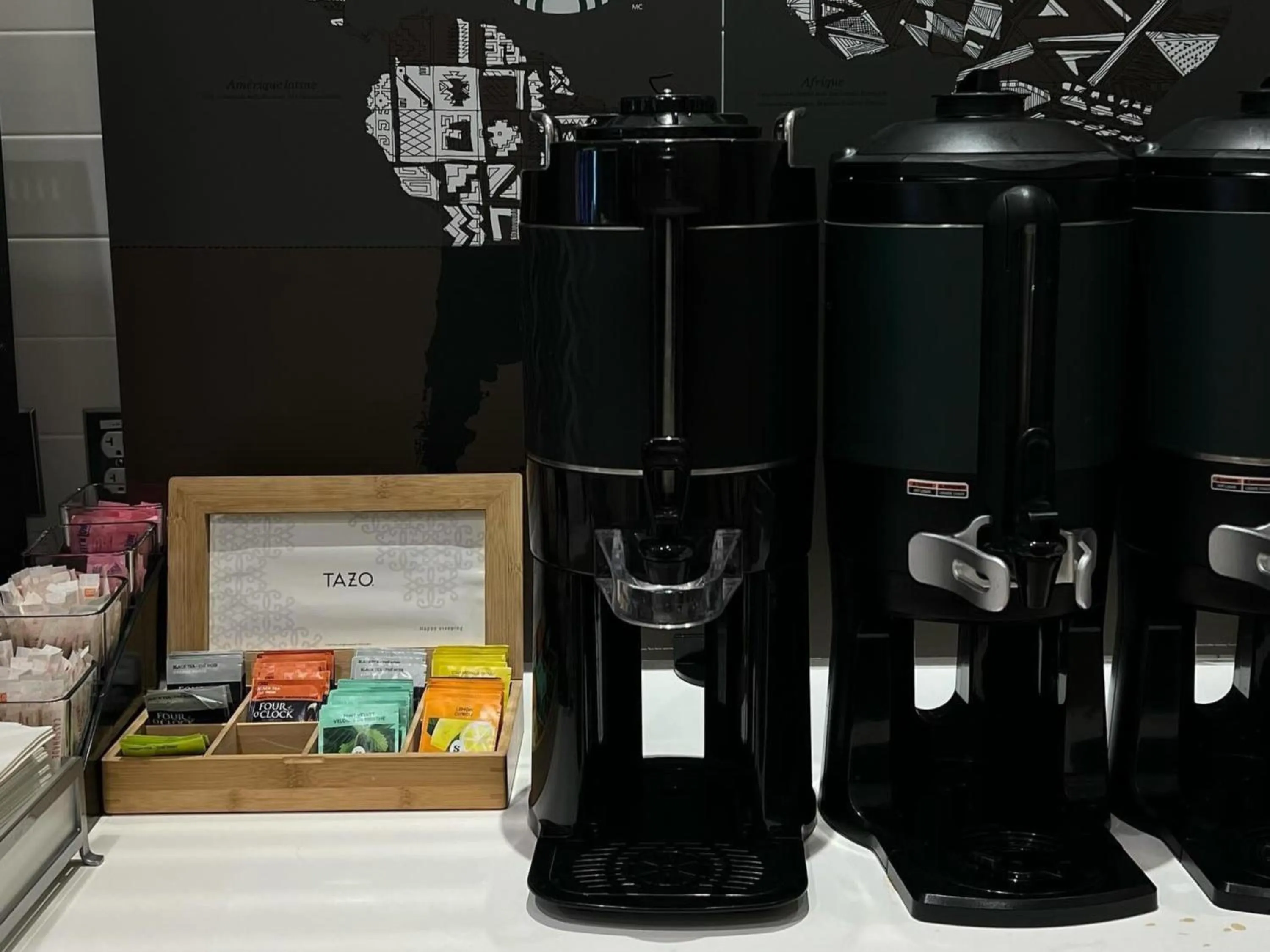 Breakfast in OTL Gouverneur Sherbrooke