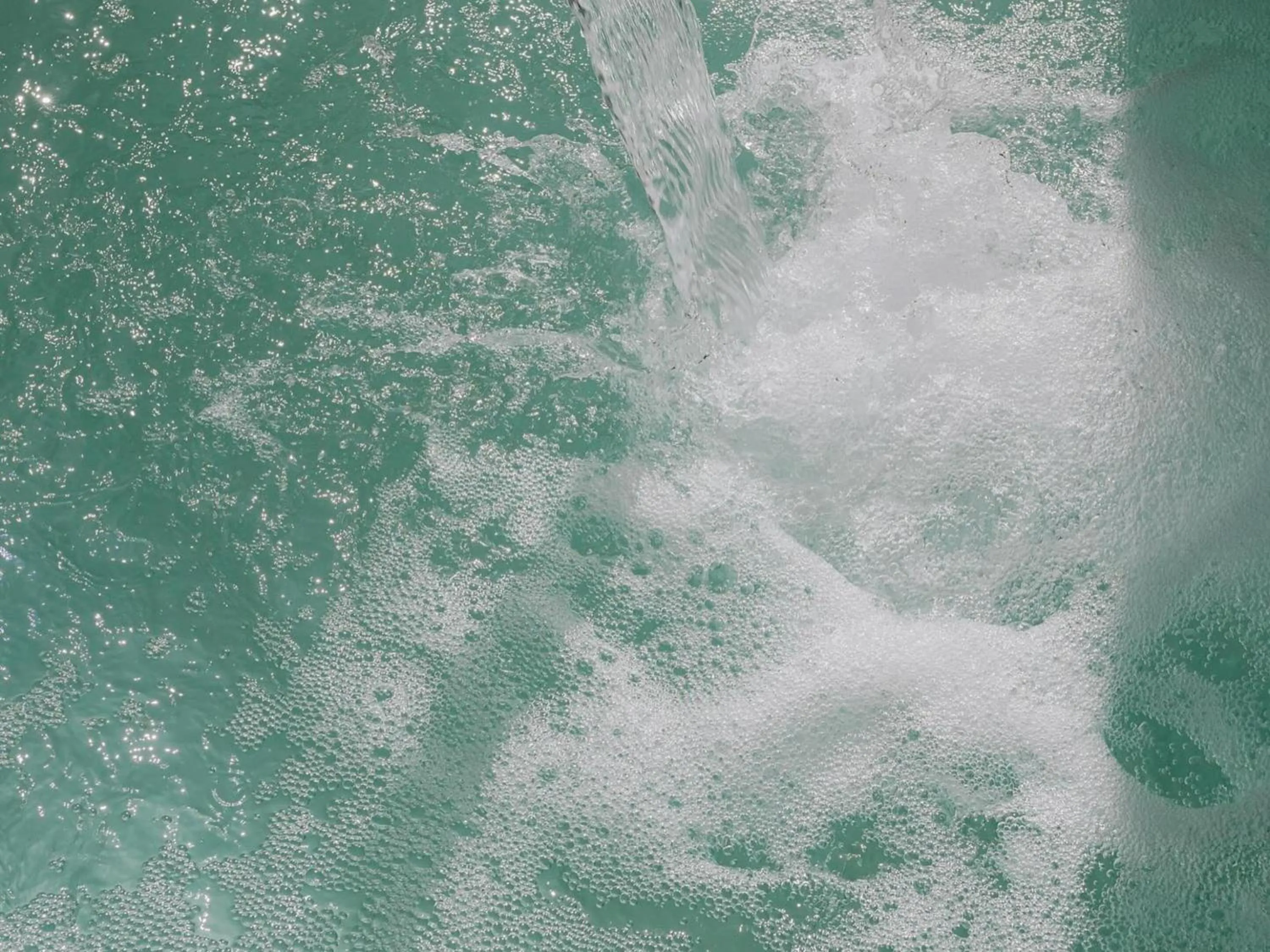 Hot Tub in OTL Gouverneur Sherbrooke