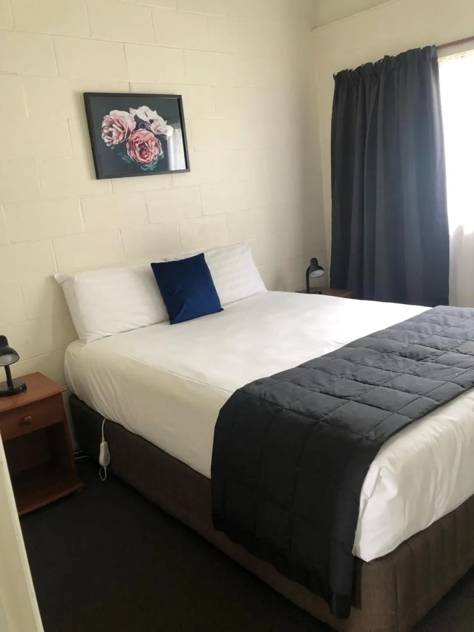 Bed in Rosetown Motel