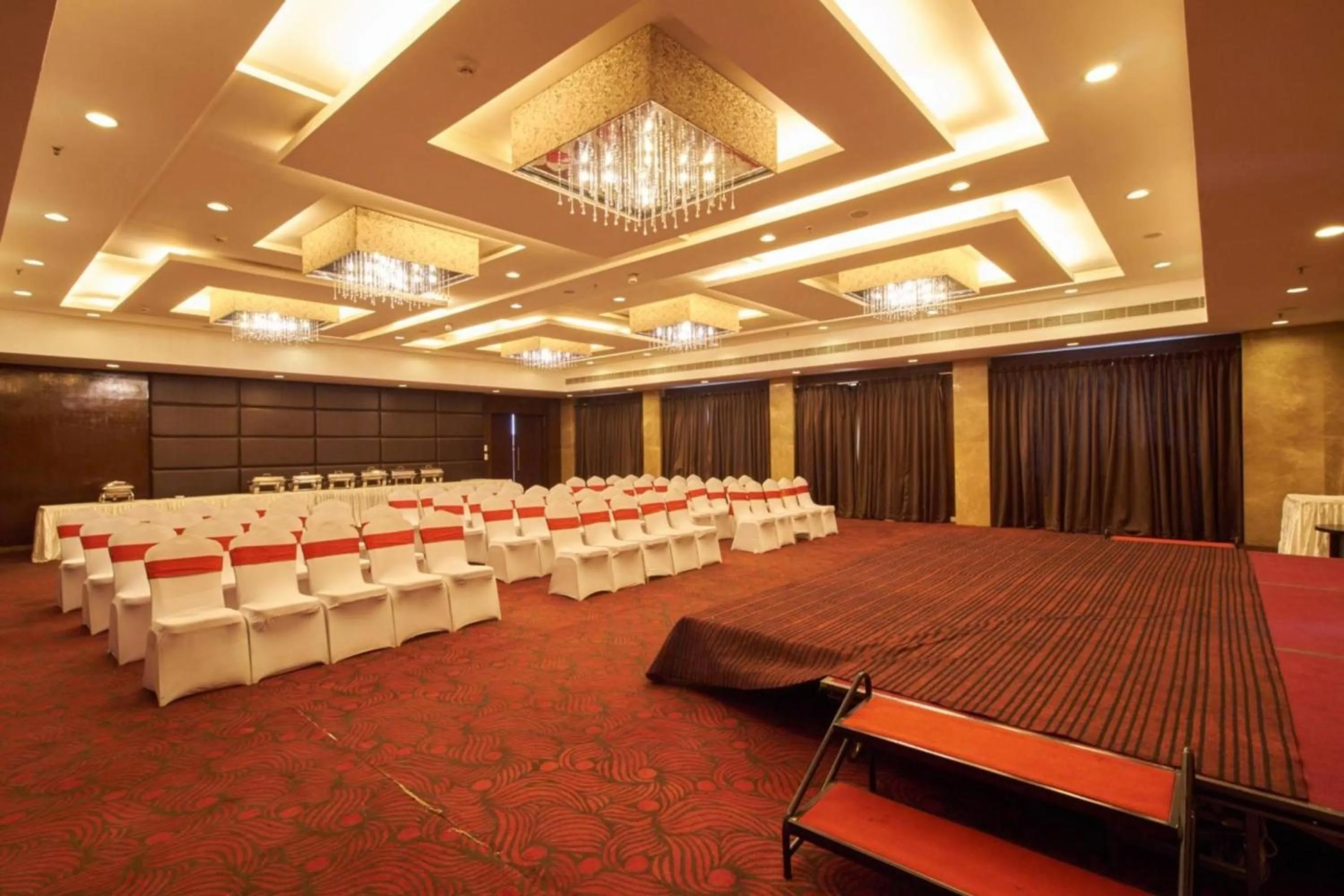 Banquet/Function facilities in Gis Select Banjara Hill