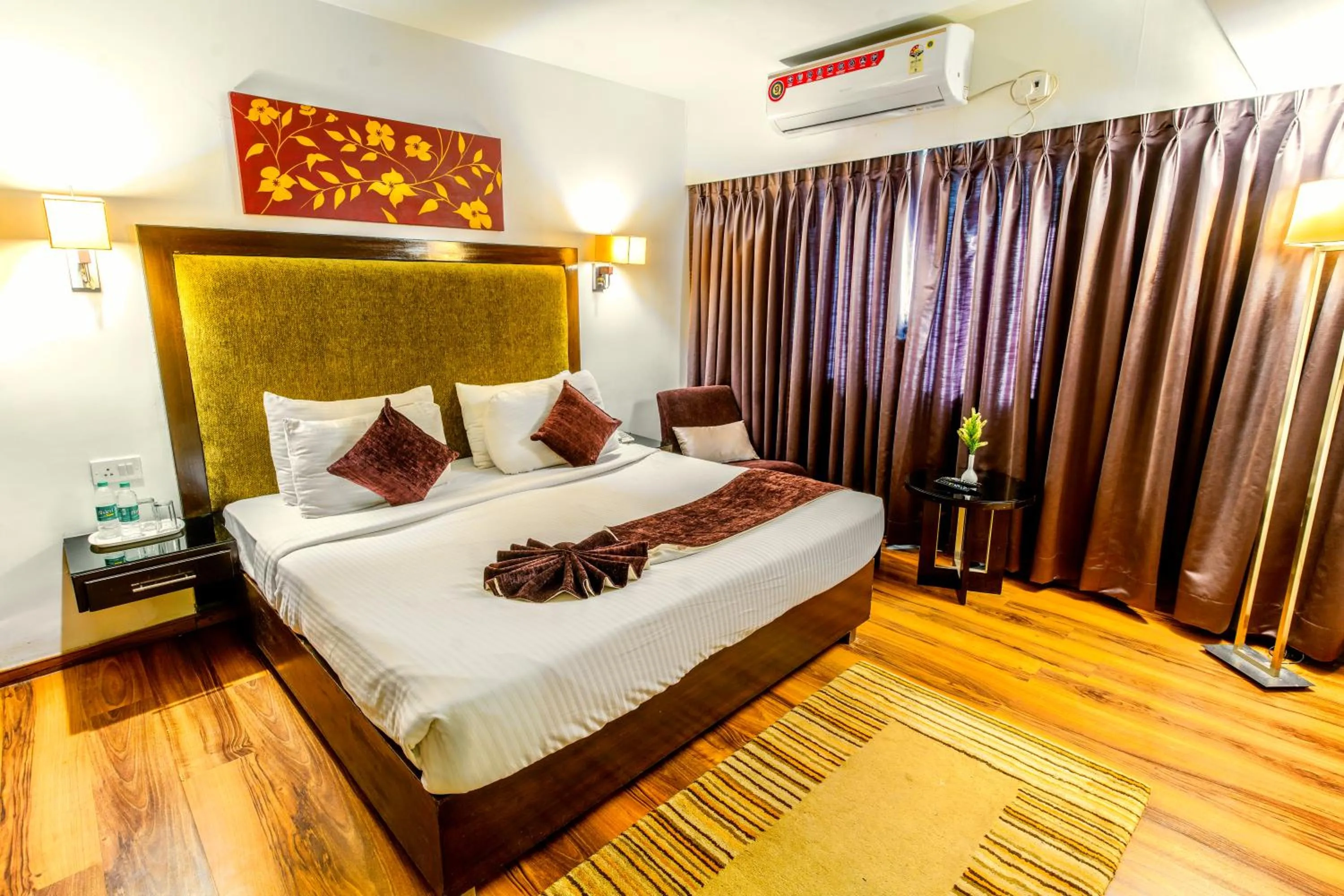 Bed in Gis Select Banjara Hill