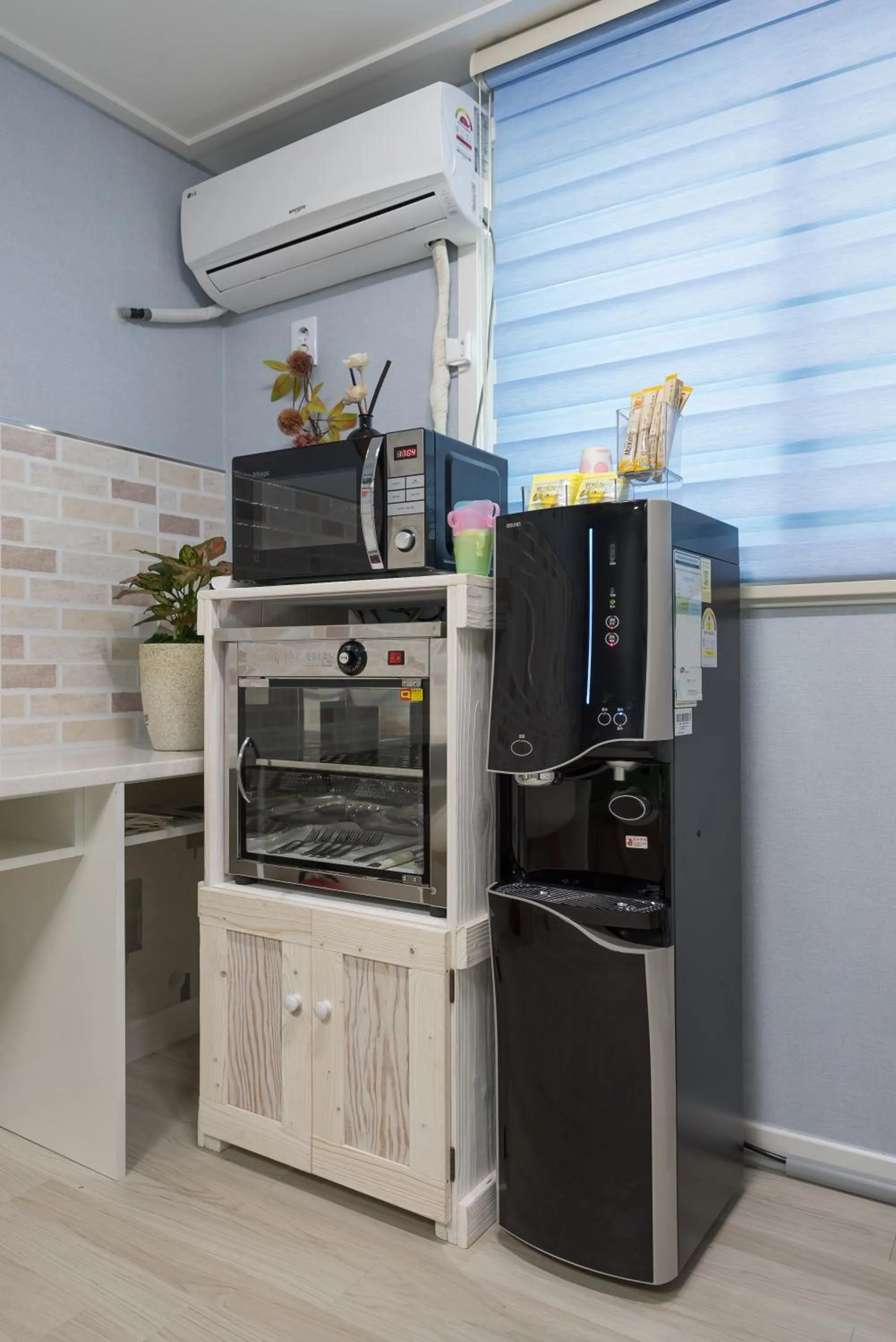 Communal kitchen in DreamTrip Guesthouse