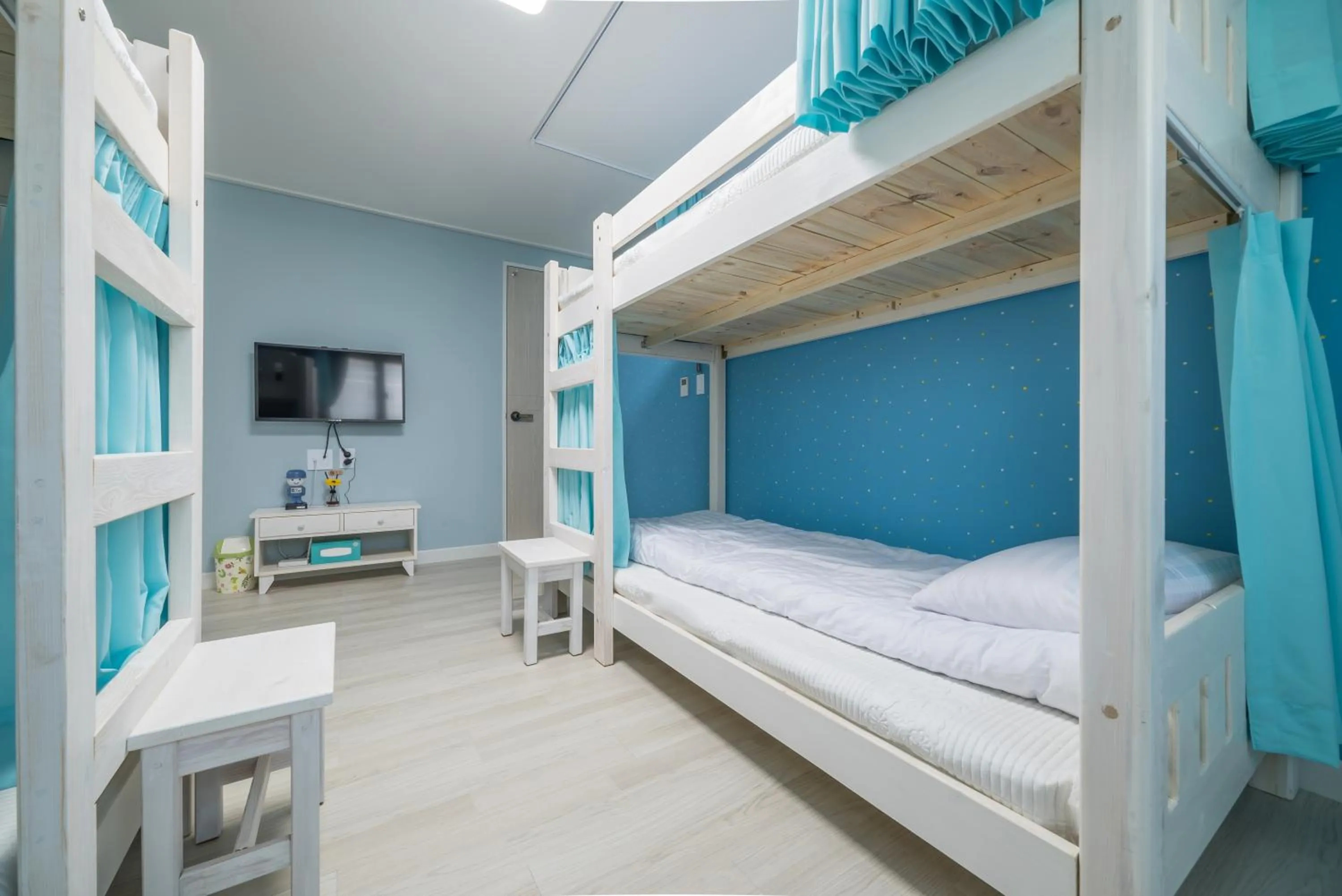 bunk bed, Bed in DreamTrip Guesthouse