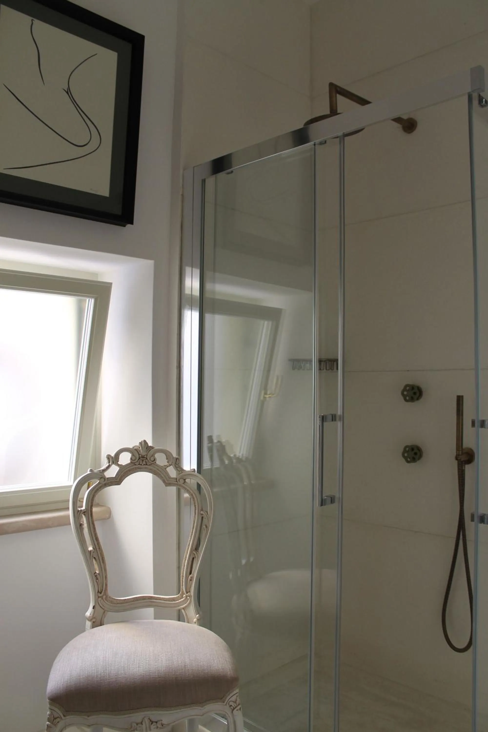 Bathroom in Torre Tresca B&B