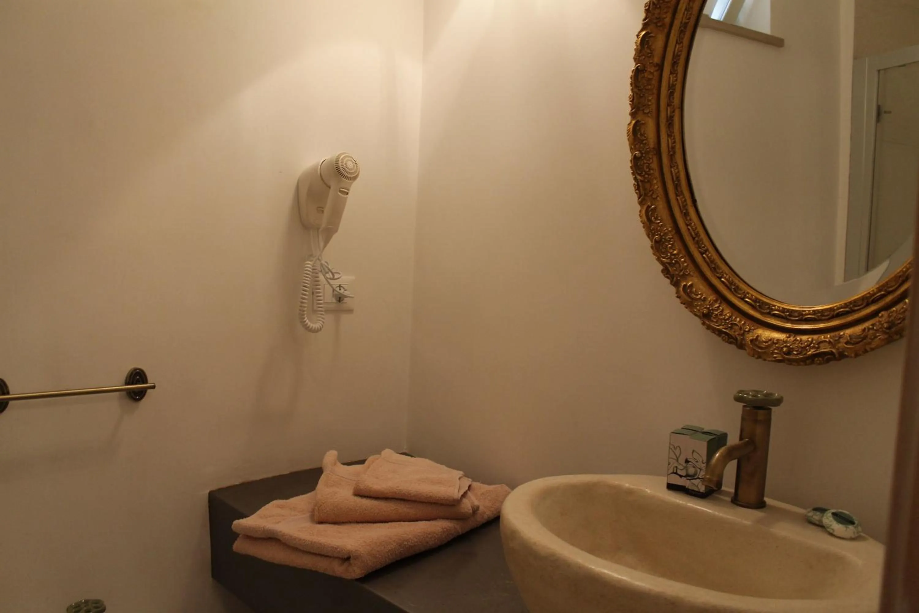 Bathroom in Torre Tresca B&B