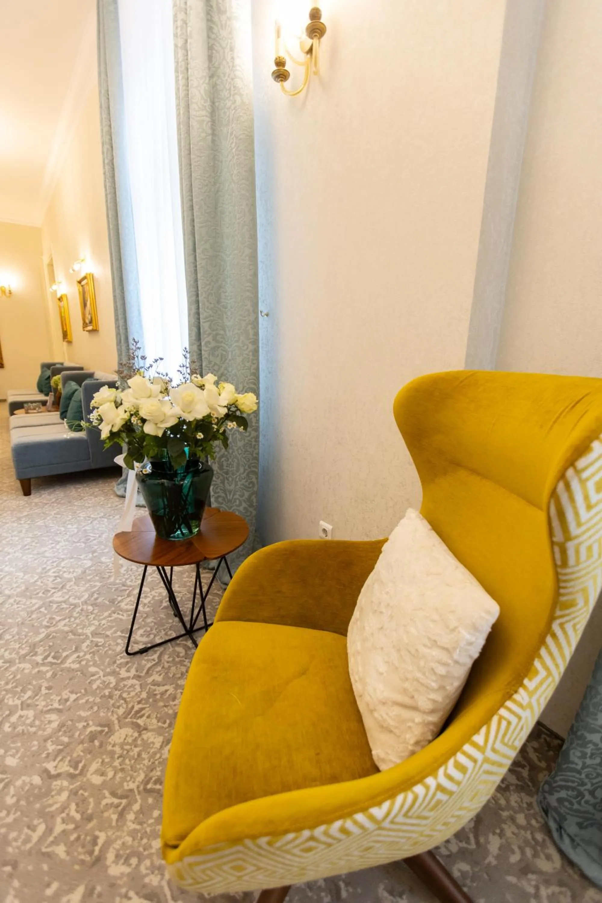 Seating area in Hotel Waldinger