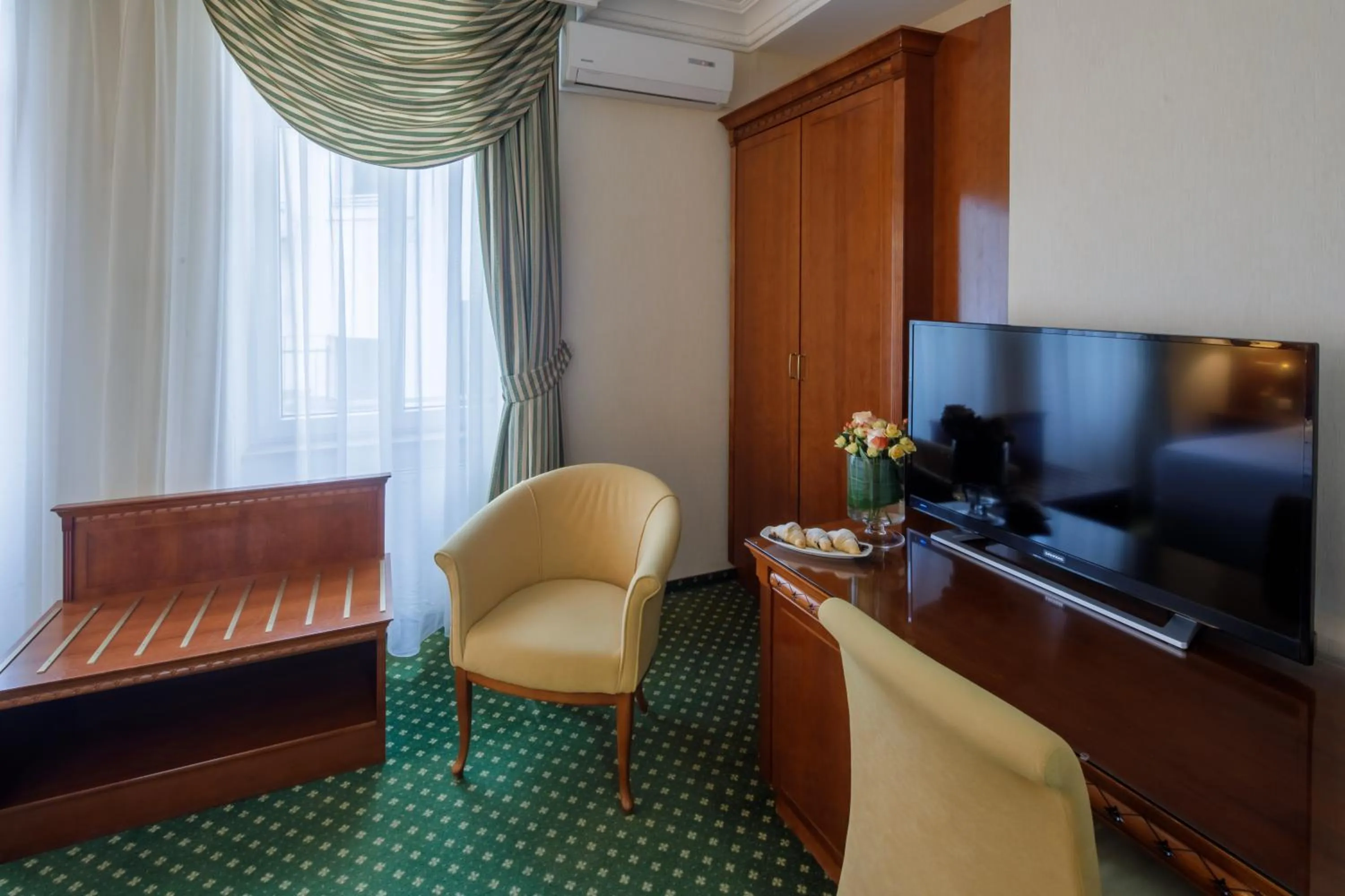 TV and multimedia in Hotel Waldinger