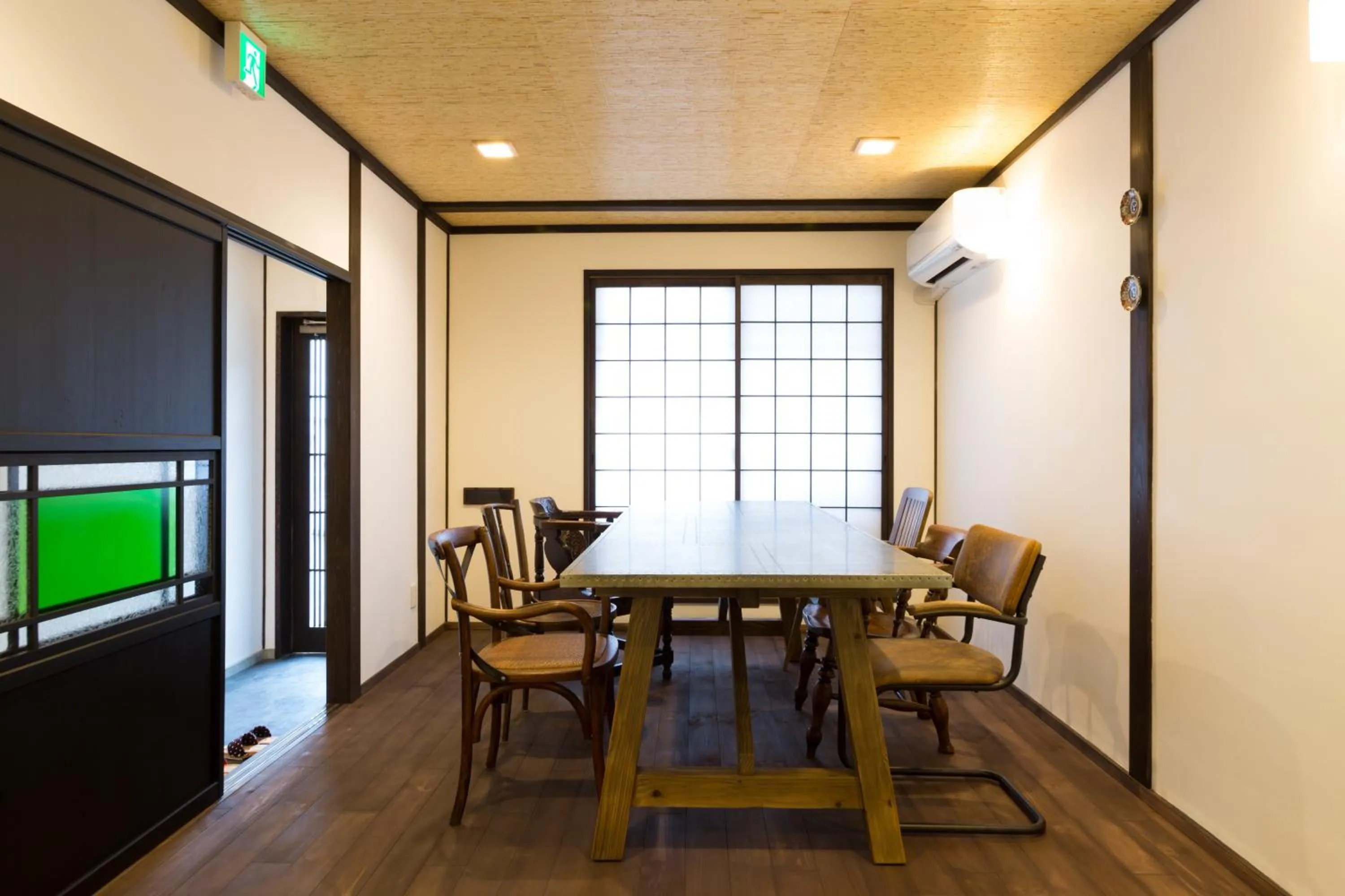 Dining area in Kyotoya Tsuki no Yu Bettei
