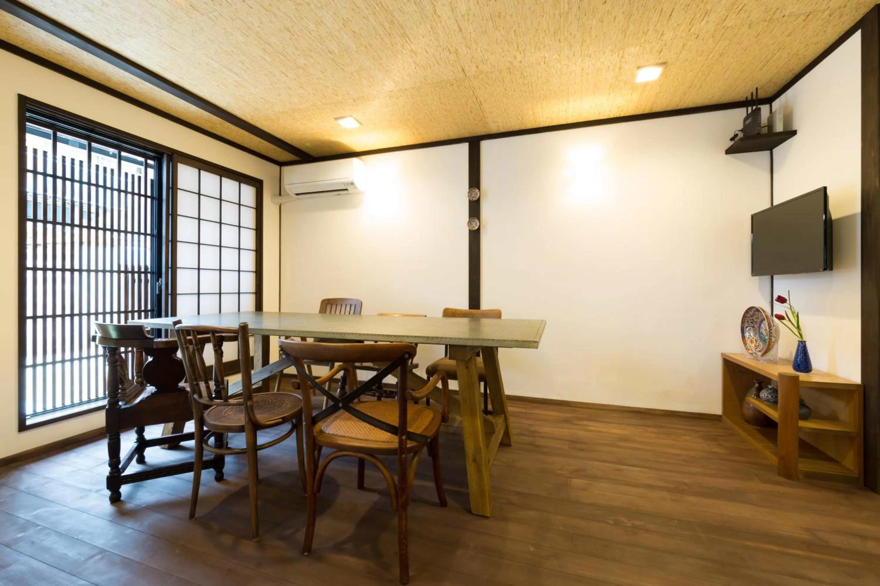 Dining area in Kyotoya Tsuki no Yu Bettei