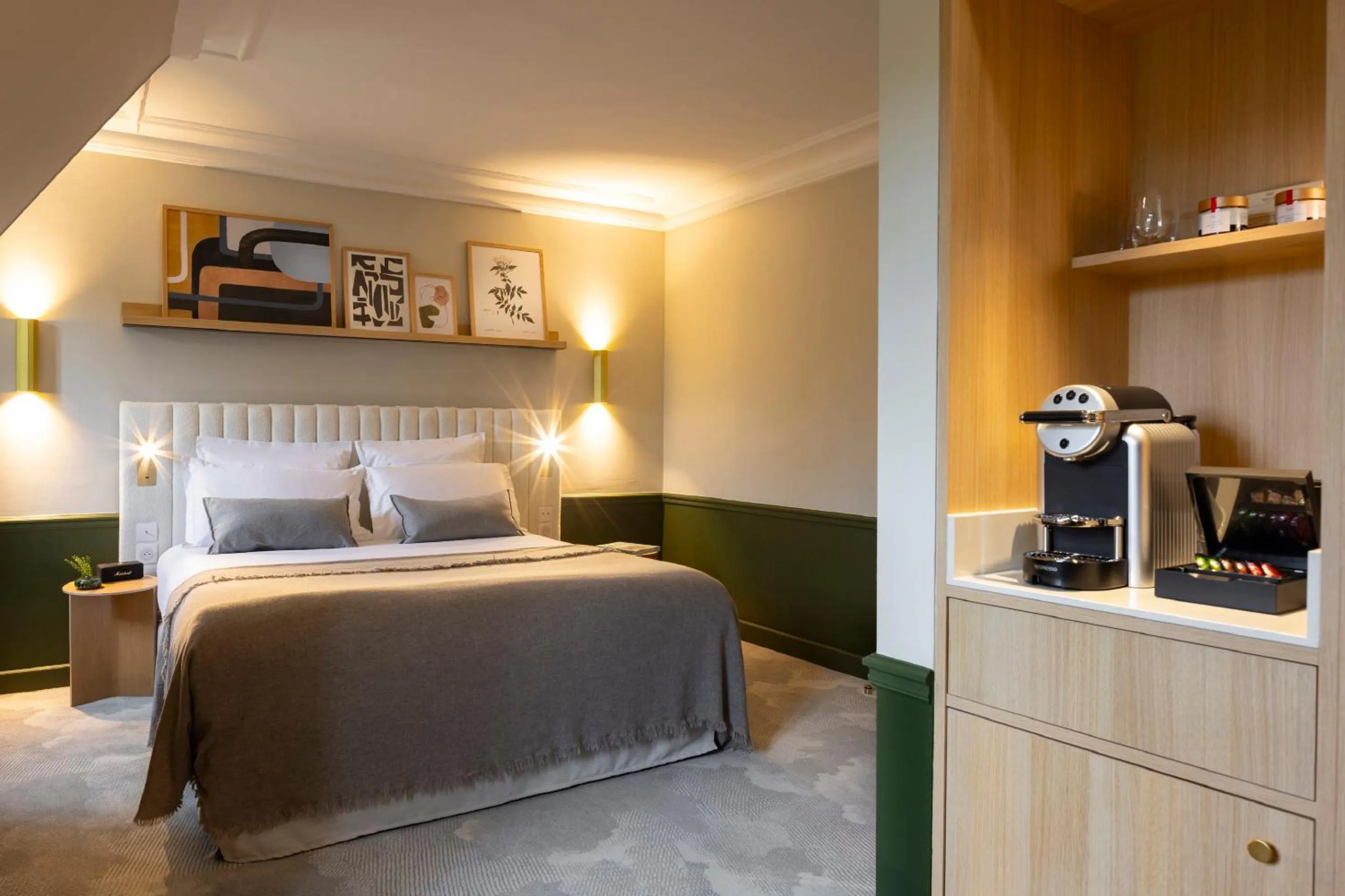 Bed in Briqueterie Champagne, A Beauvallon Hotel & Spa