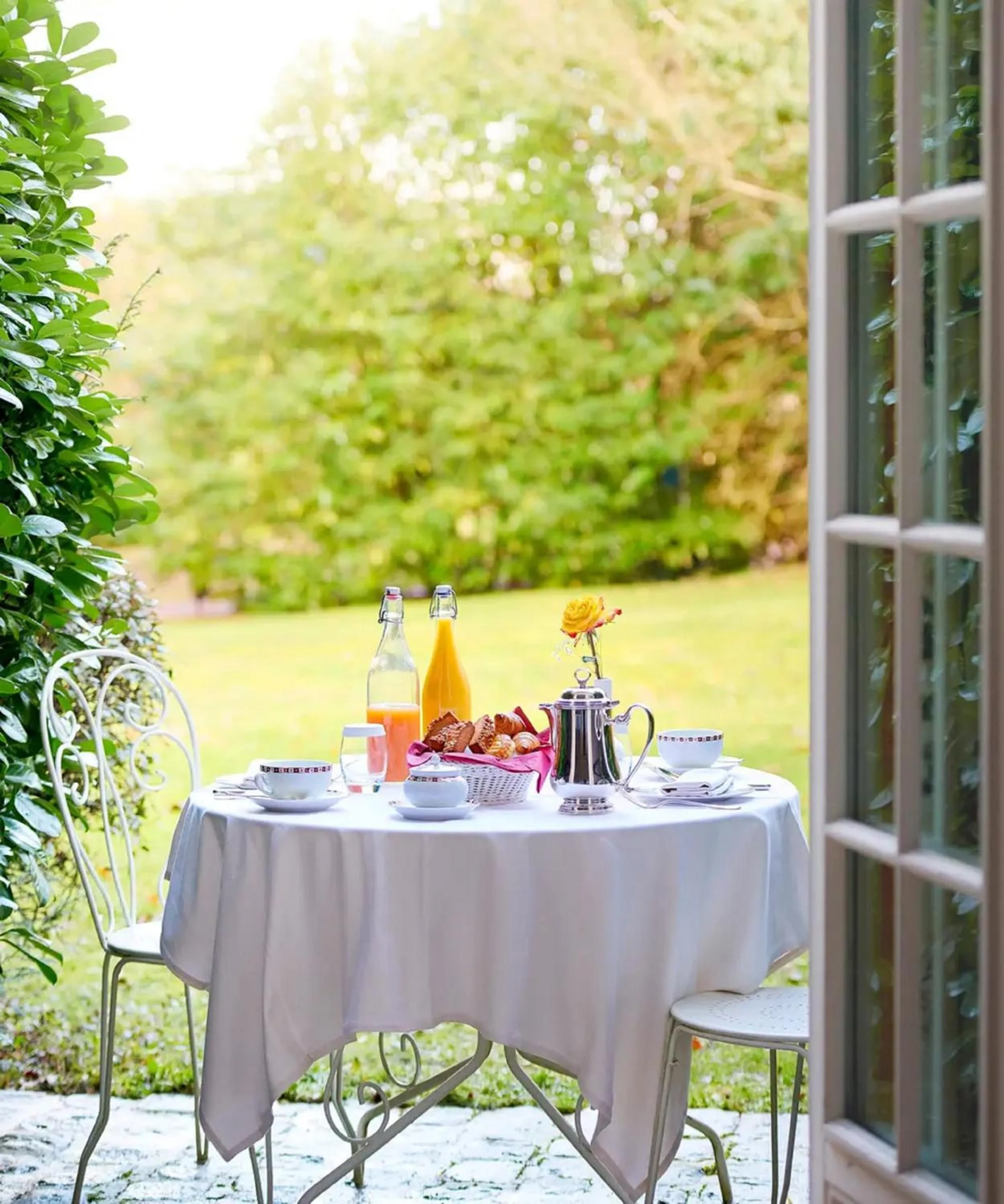 Patio in Briqueterie Champagne, A Beauvallon Hotel & Spa