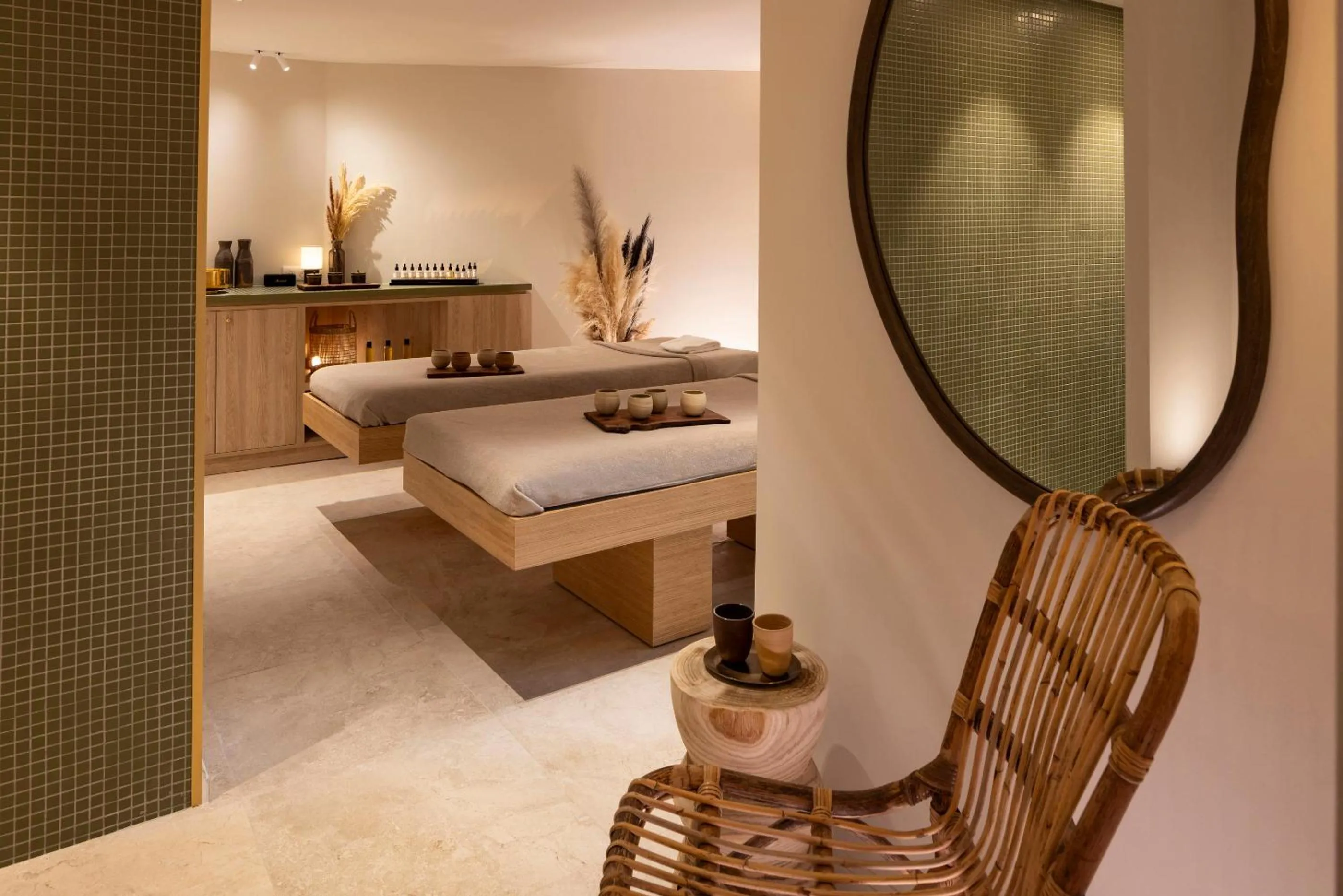 Massage, Bed in Briqueterie Champagne, A Beauvallon Hotel & Spa