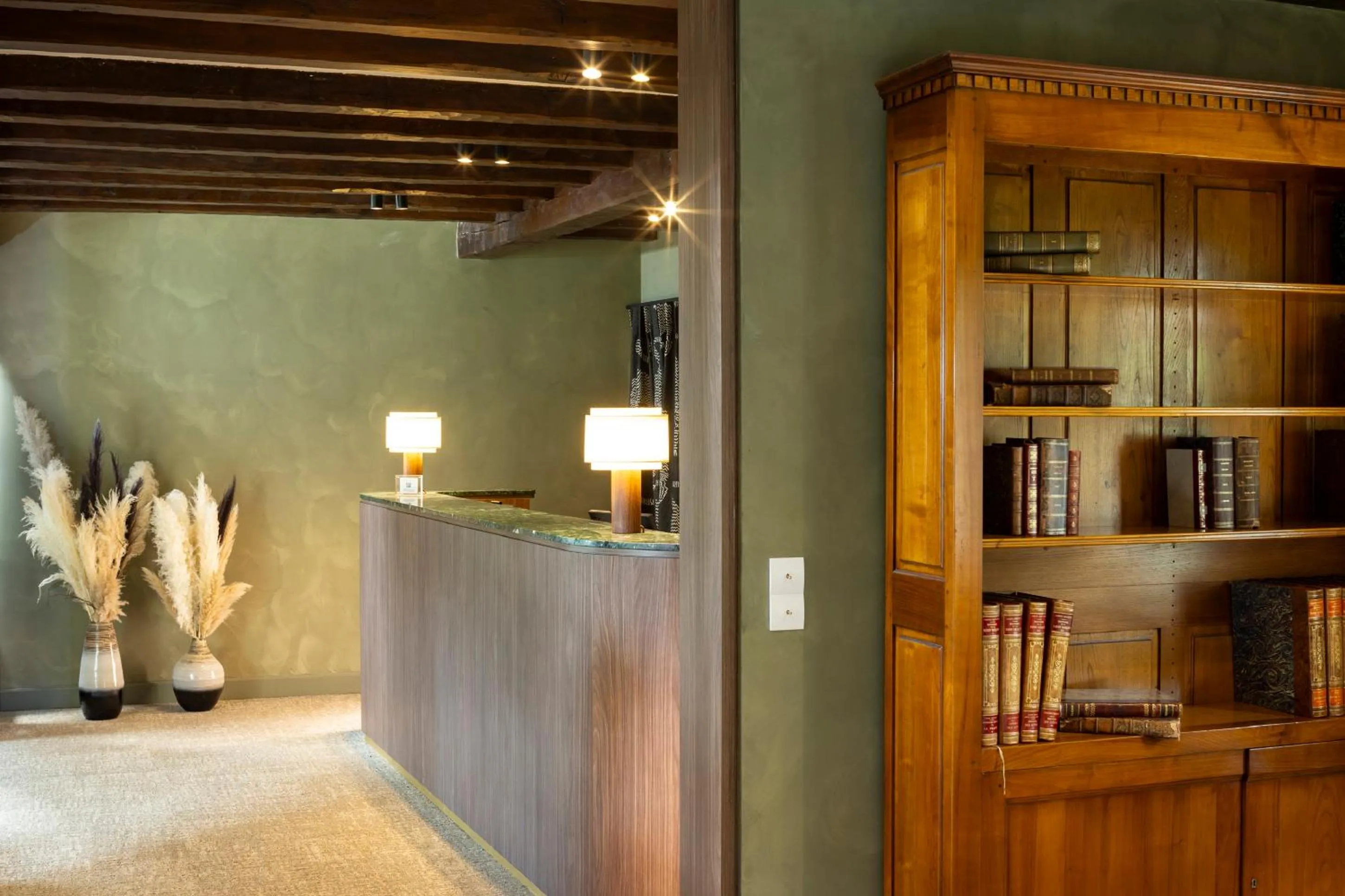 Lobby or reception in Briqueterie Champagne, A Beauvallon Hotel & Spa