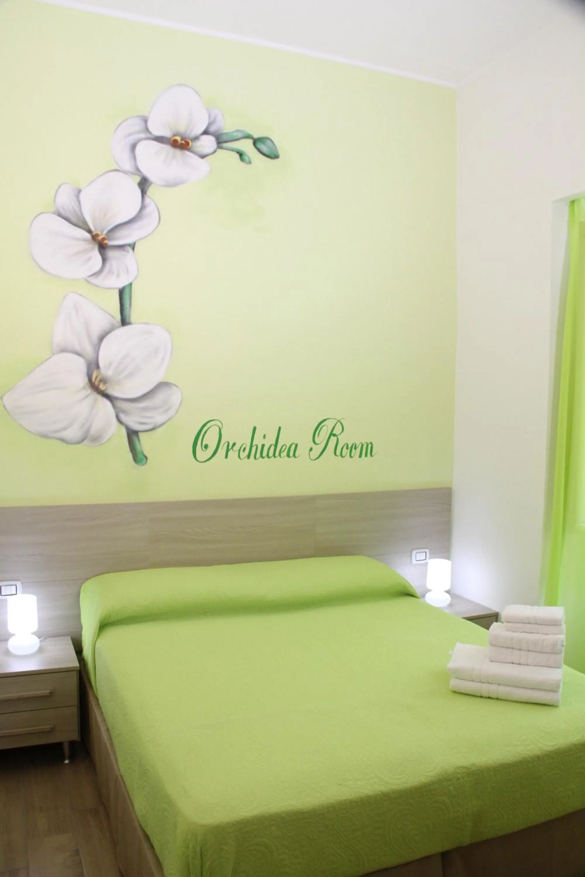 Balcony/Terrace, Bed in B&B Flower's House