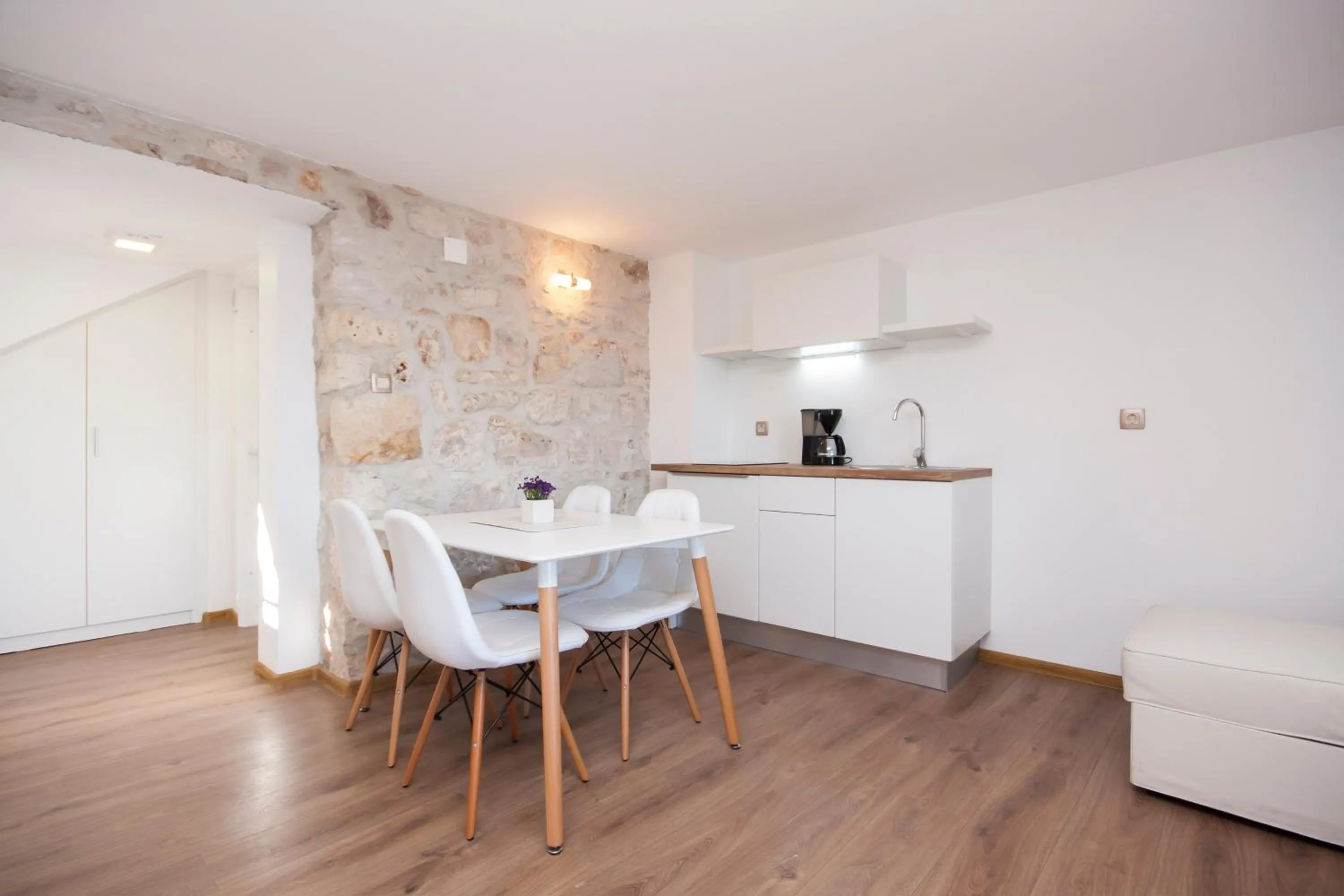 Kitchen or kitchenette in Apartments Dalmata