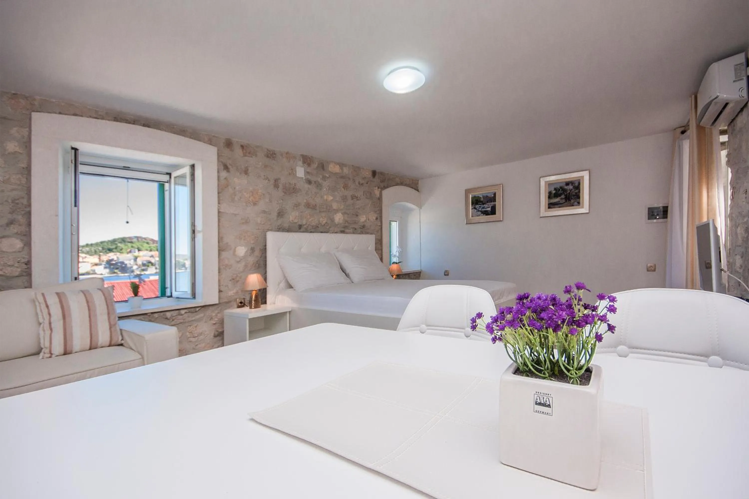 Dining area, Bed in Apartments Dalmata