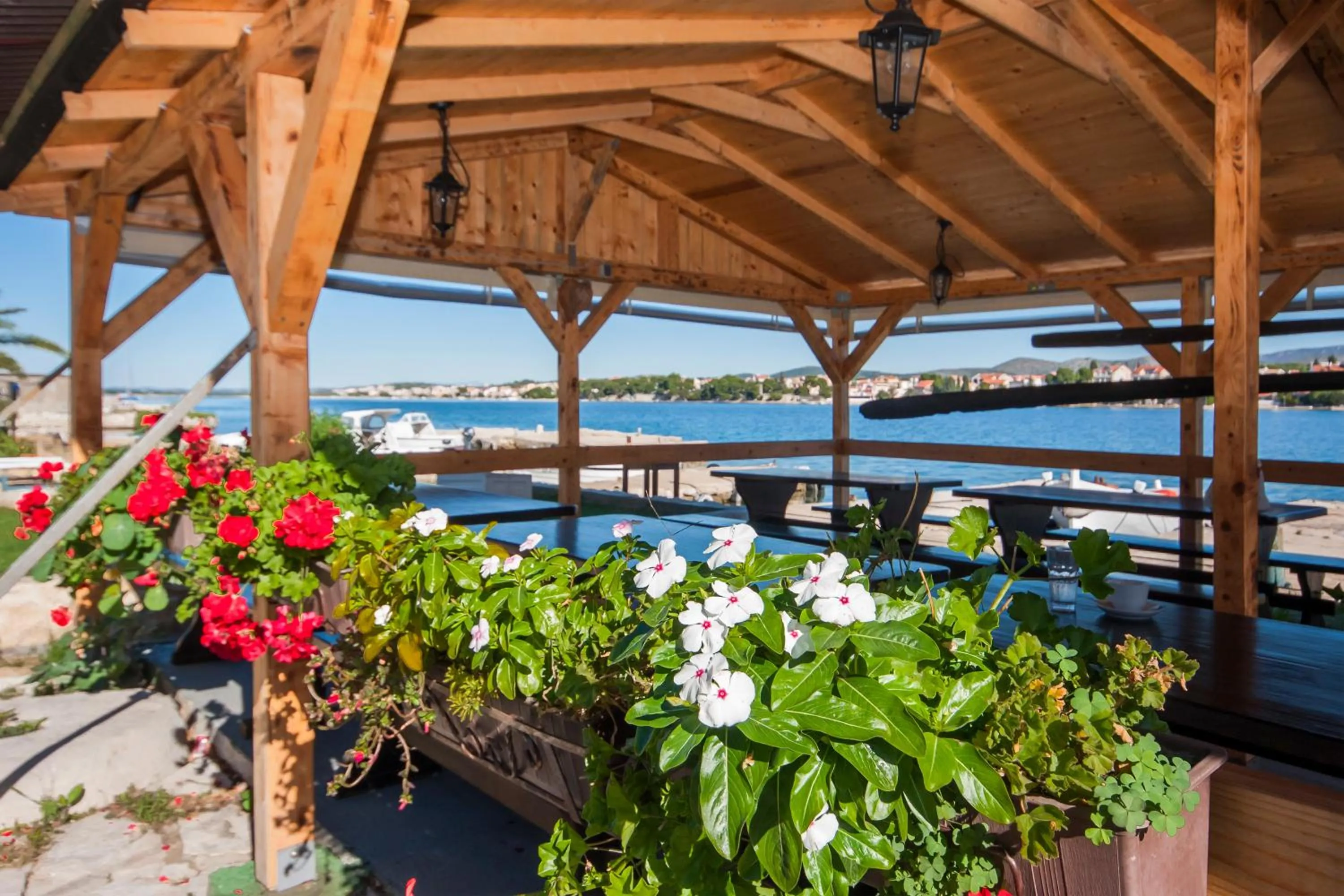 Restaurant/places to eat in Apartments Dalmata