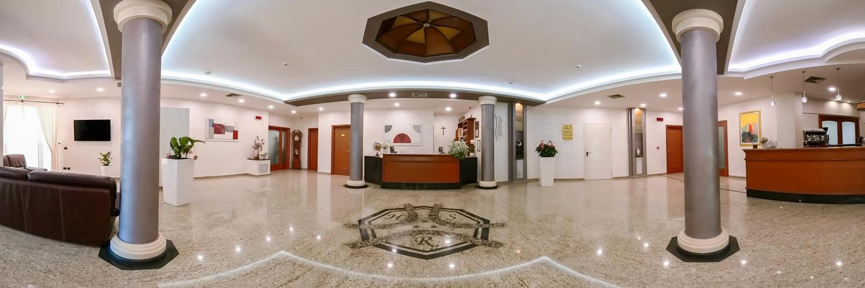 Lobby or reception in San Raffaele Hotel Restaurant & Resort