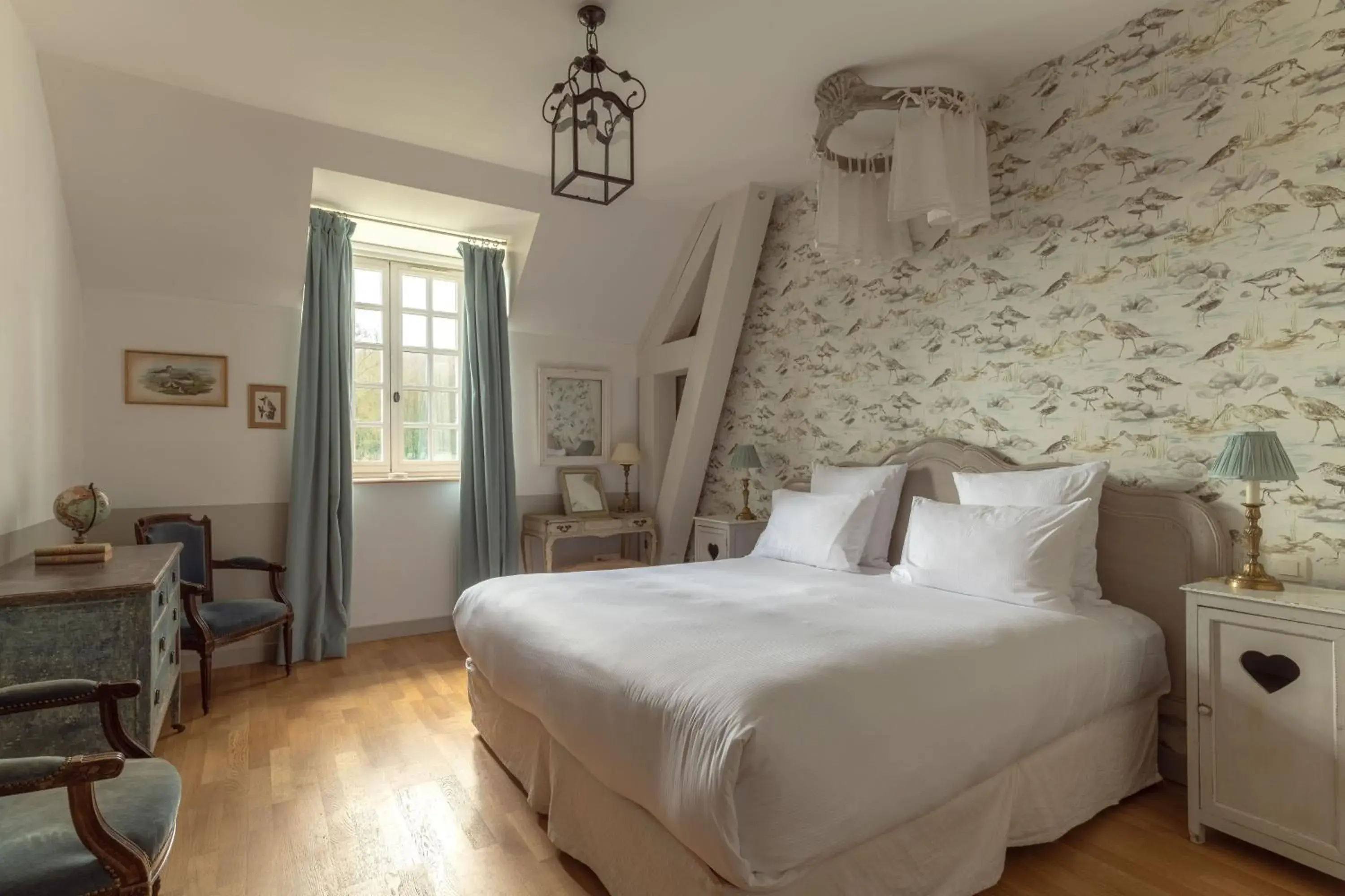 Double/Twin Room in the Orangery in Le Château d'Etoges - Champagne Double/Twin Room in the Orangery in Le Château d'Etoges - Champagne