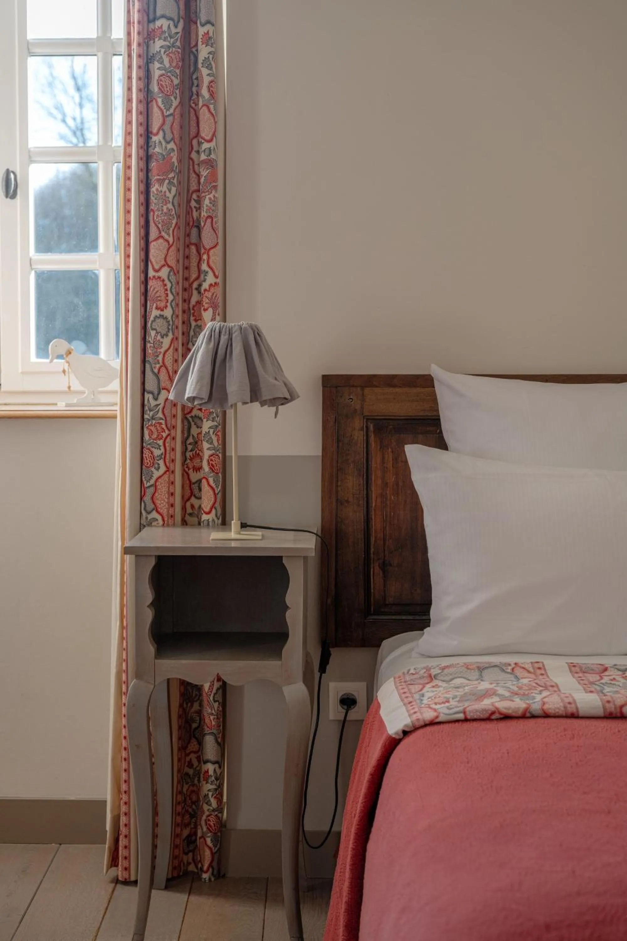 Bedroom, Bed in Le Château d'Etoges - Champagne