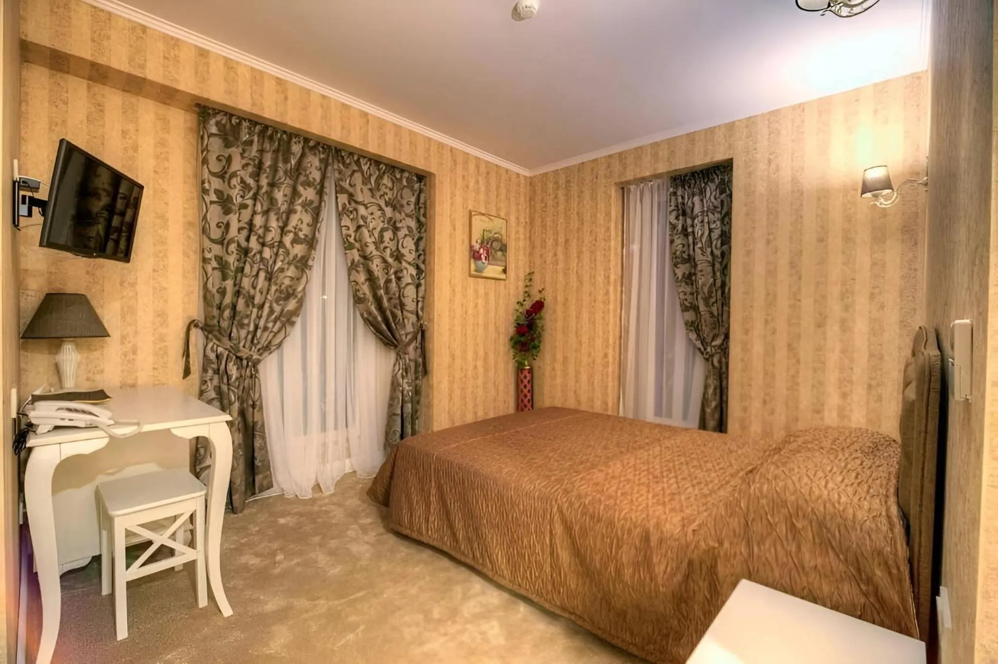 Bed in Family Hotel Agoncev