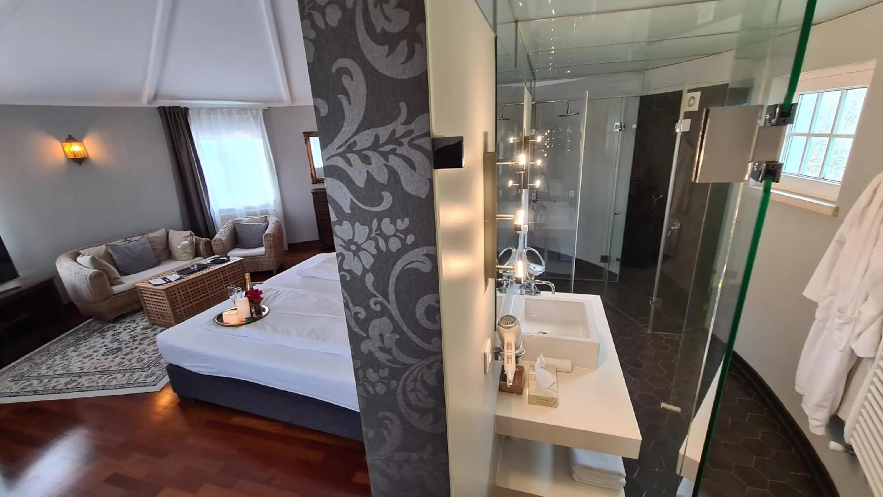 Bathroom, Bed in Quinta do Cabo Guesthouse