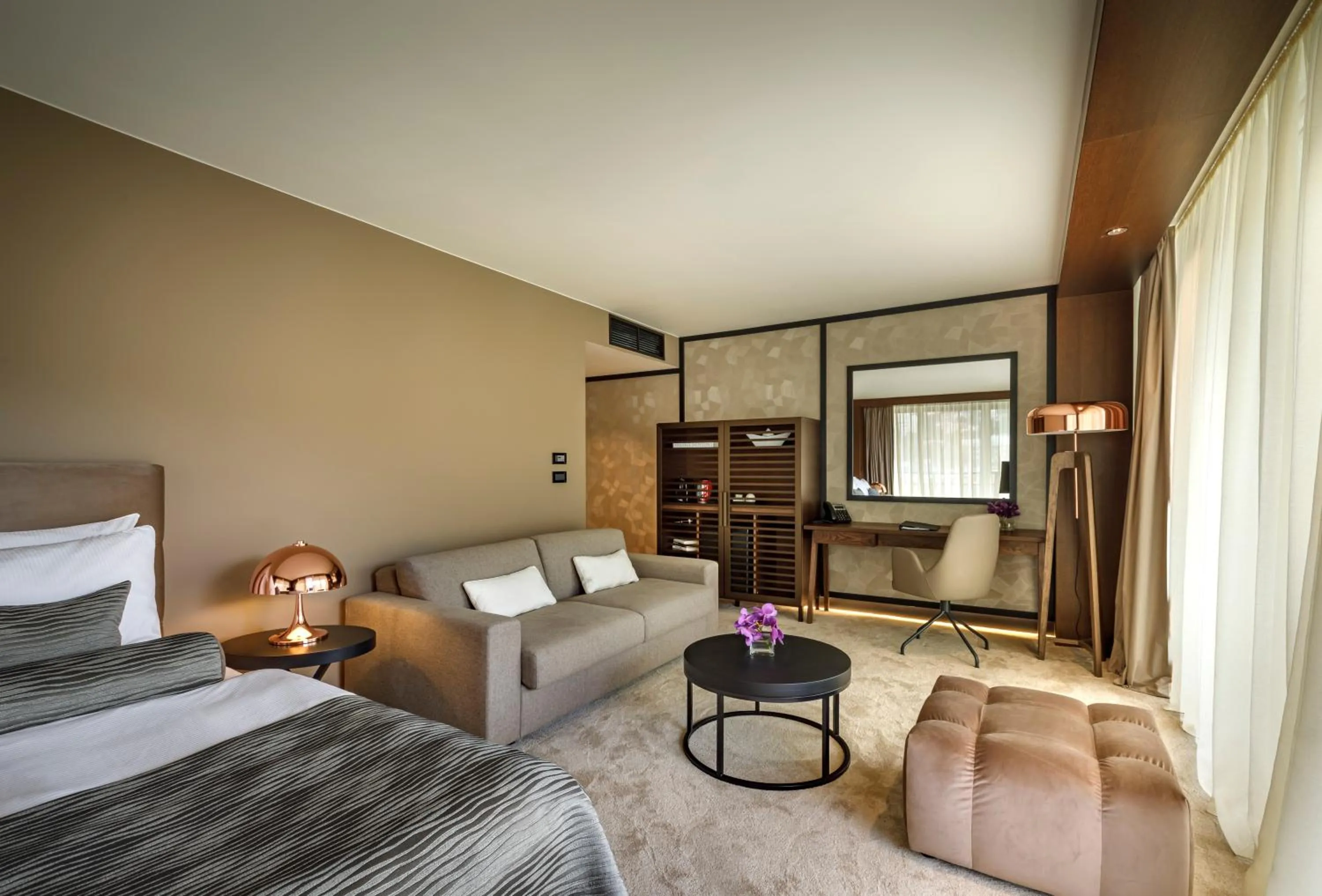 Living room, Bed in Hotel Ambasador - by Liburnia Hotels & Villas