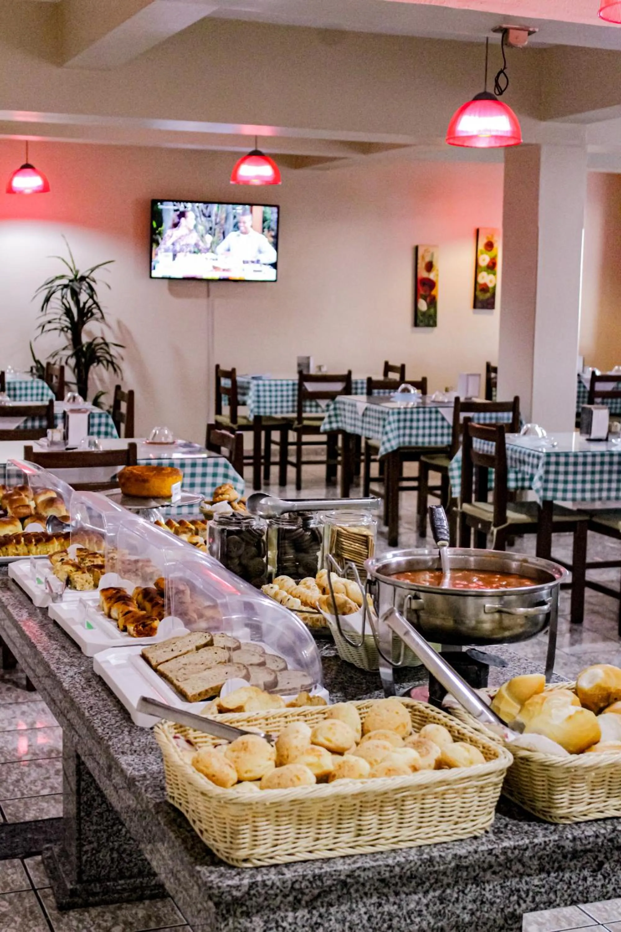 Buffet breakfast in Hotel Primavera Betim