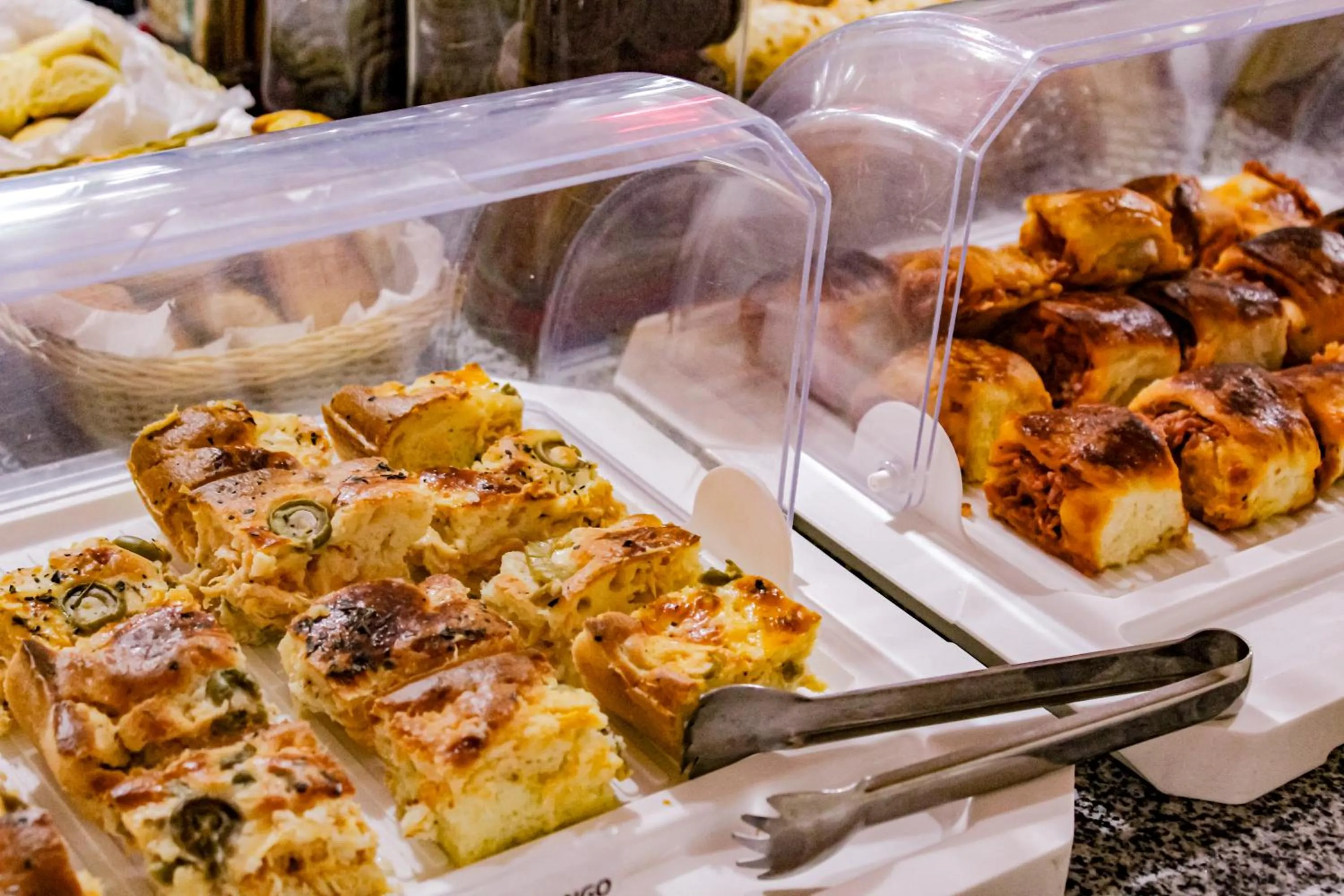 Buffet breakfast in Hotel Primavera Betim