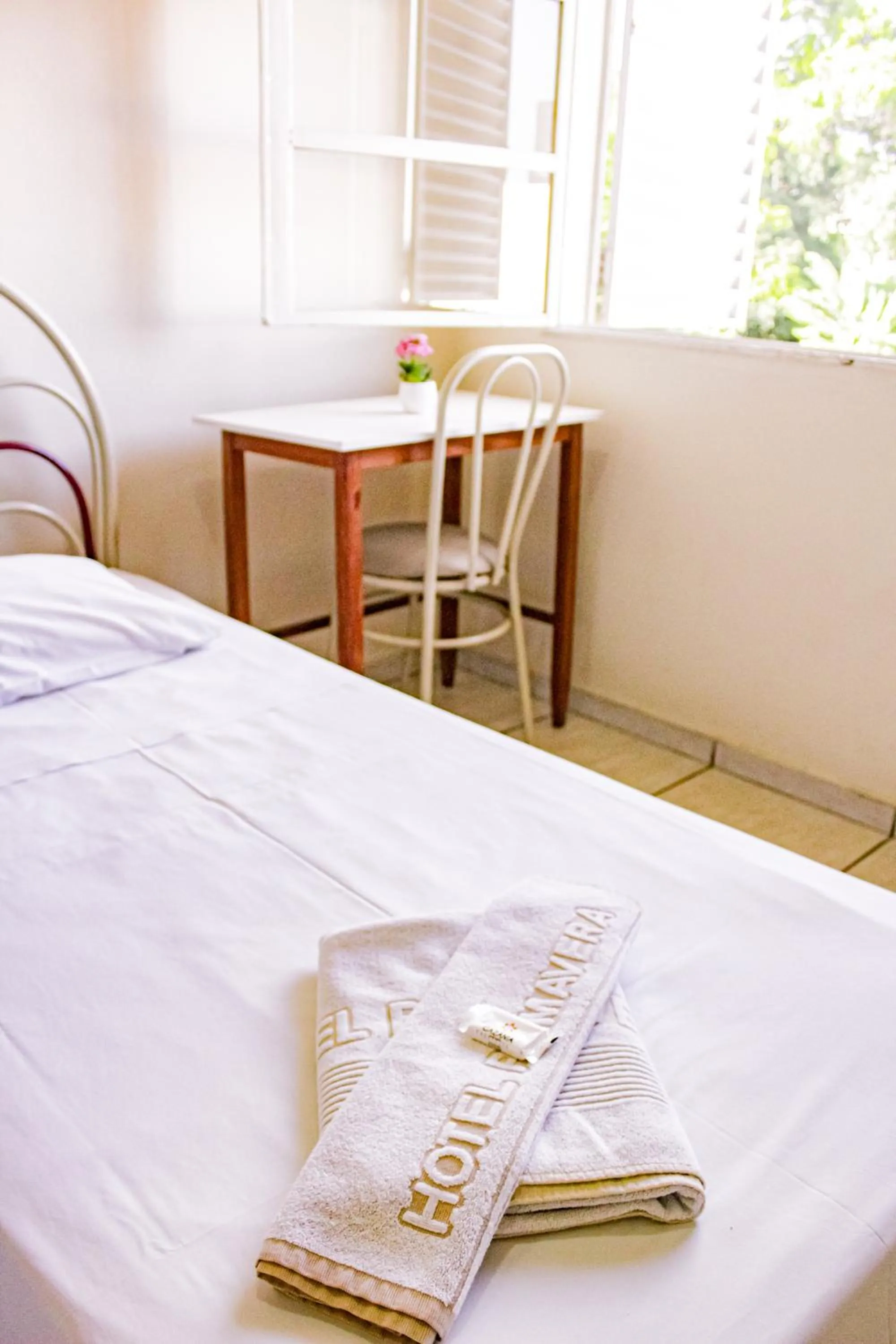 Bed in Hotel Primavera Betim