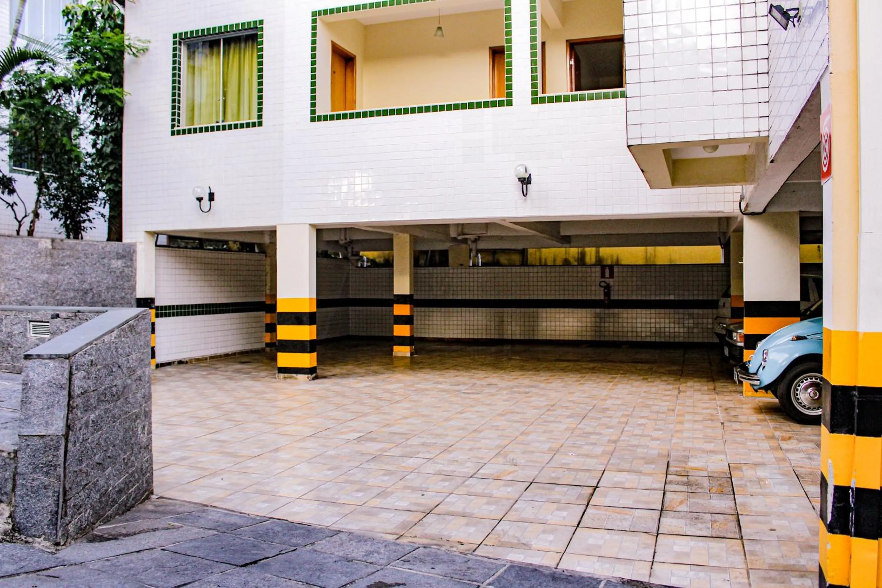 Property building in Hotel Primavera Betim