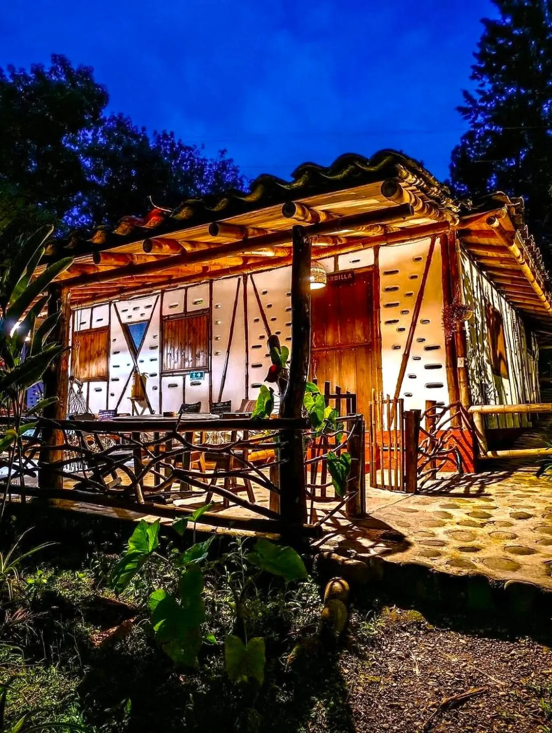 Night in Hotel La Casa de Francois