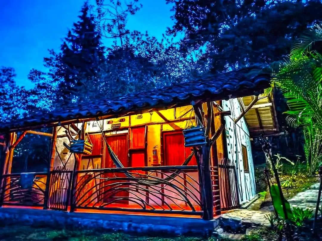 Night in Hotel La Casa de Francois