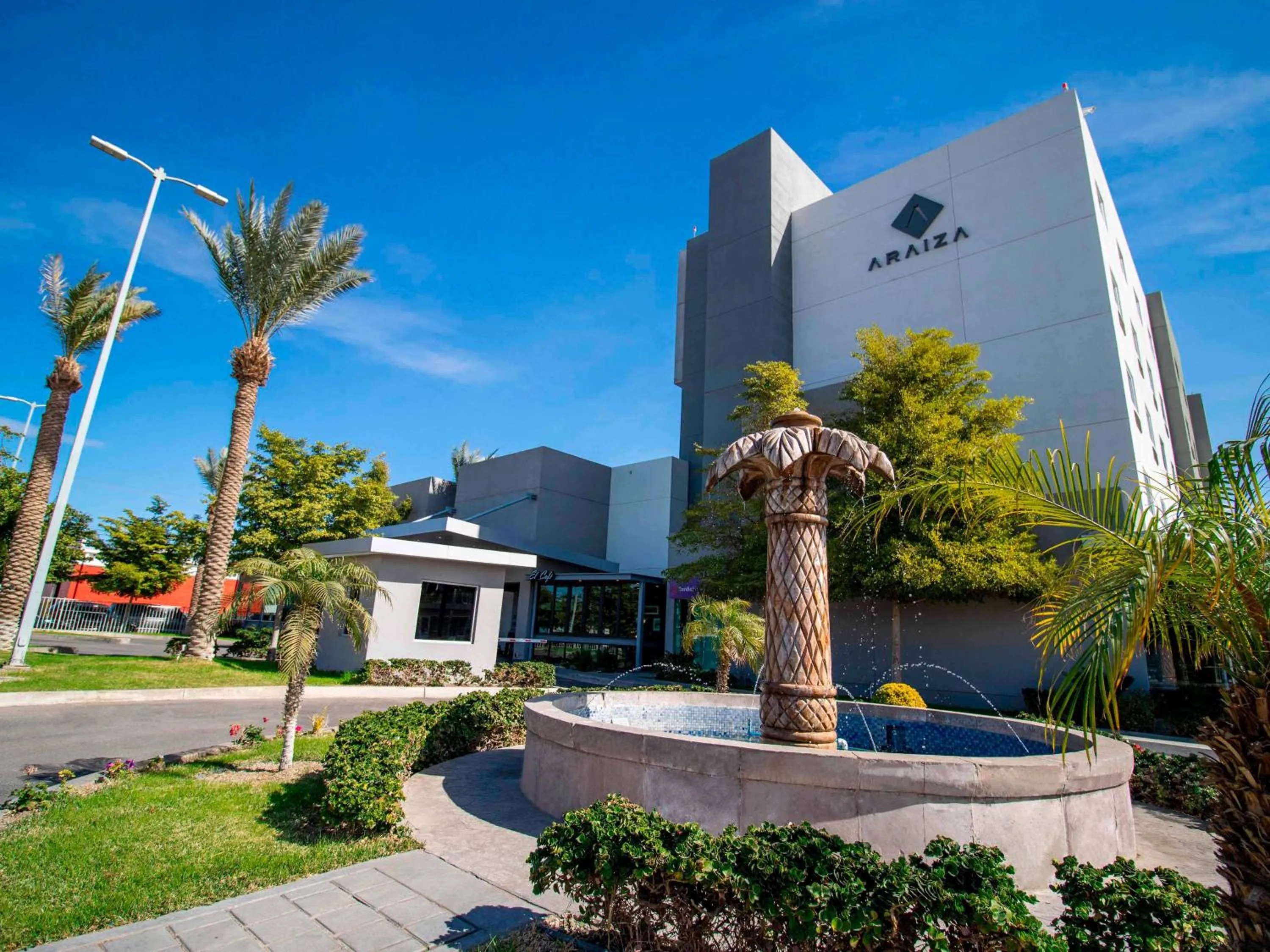 Facade/entrance in Hotel Araiza San Luis R.C.