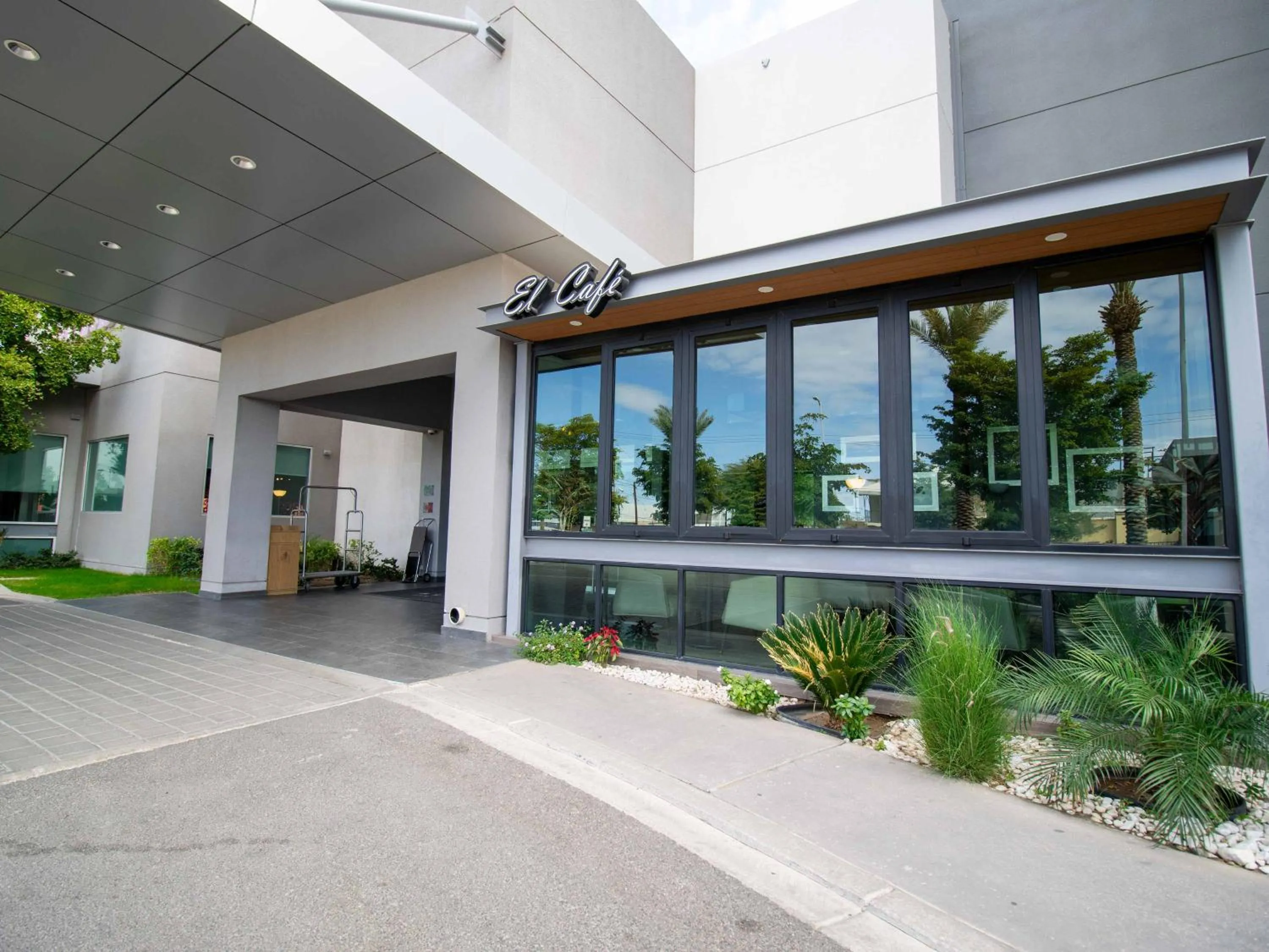 Facade/entrance in Hotel Araiza San Luis R.C.