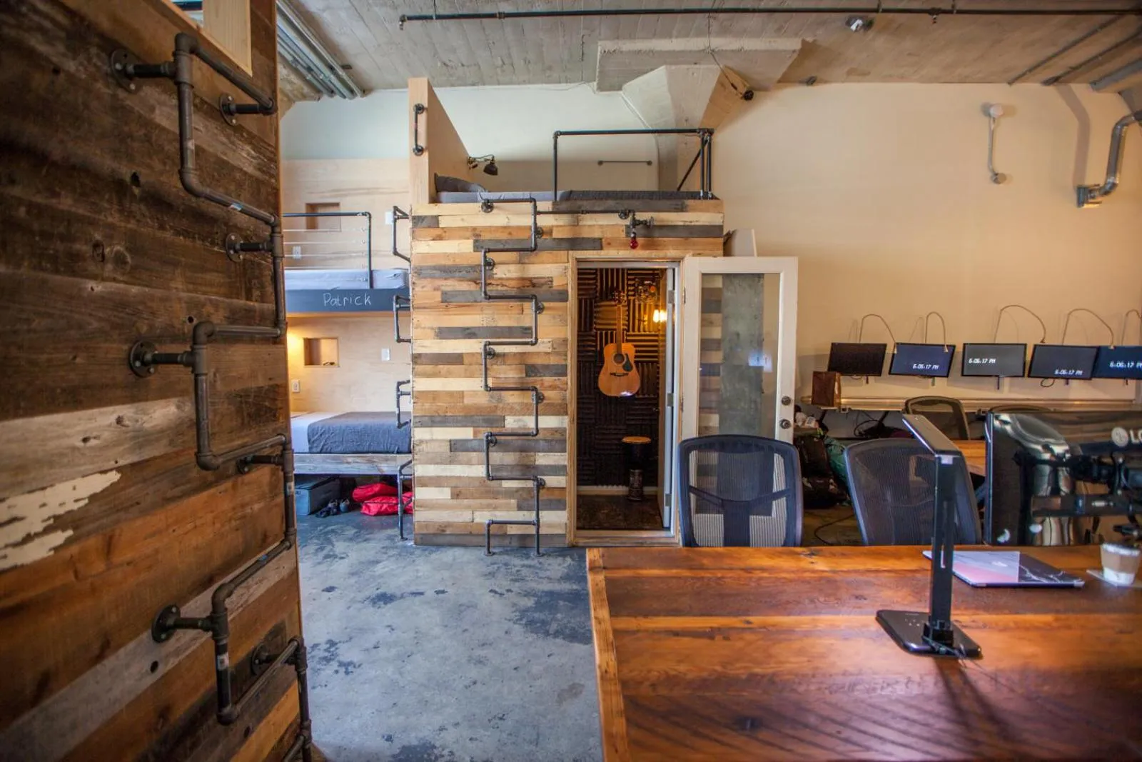 Living room in PodShare Hollywood