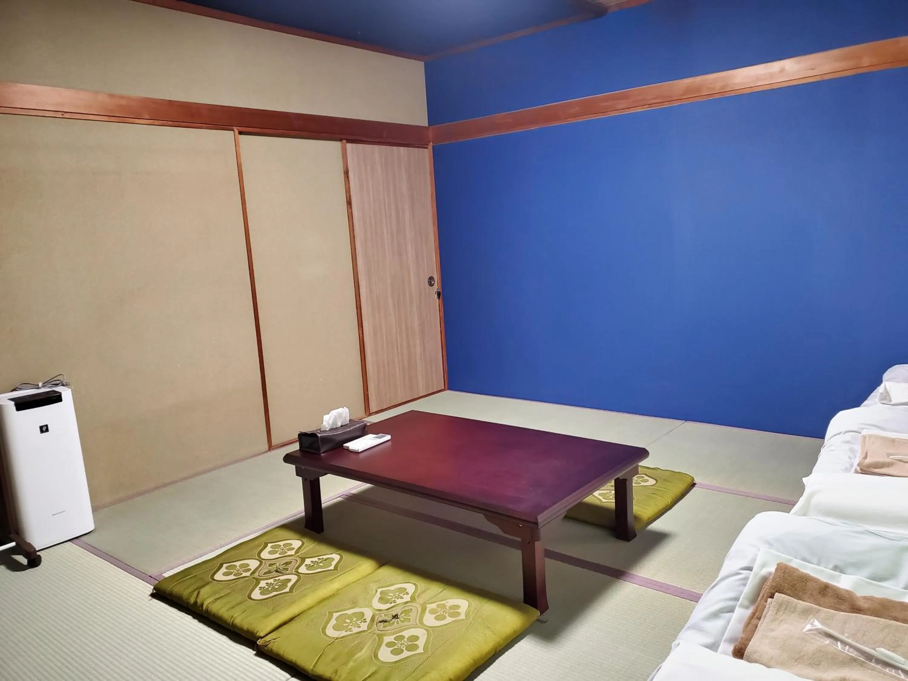 Bed in Naoshima Kowloon