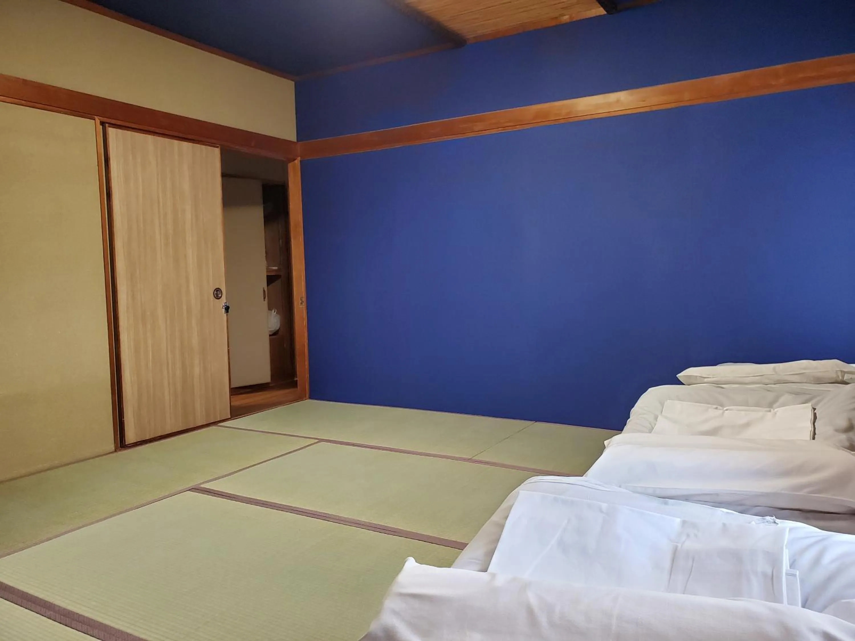 Bed in Naoshima Kowloon