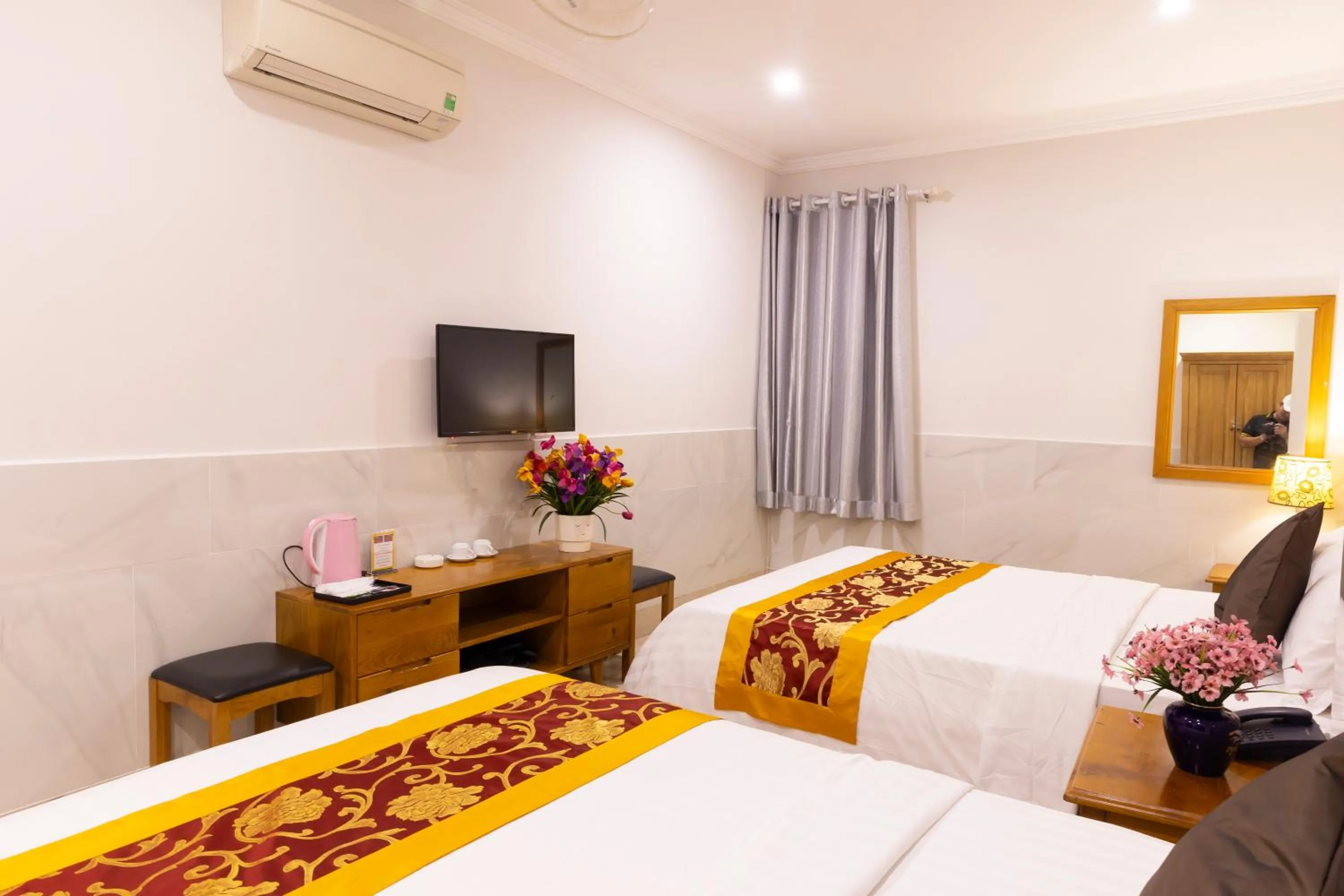 Bed in Atana Airport Hotel