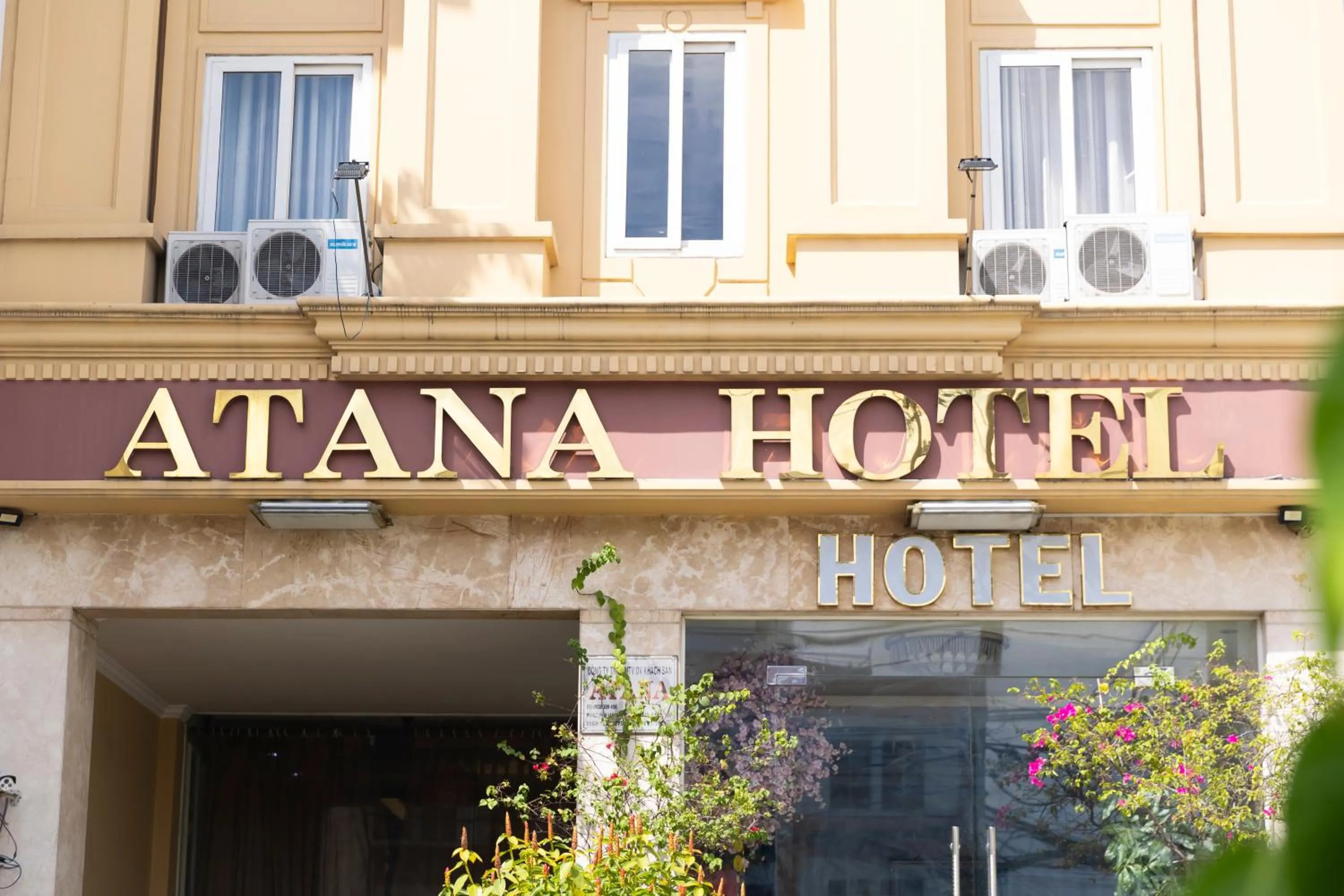 Atana Airport Hotel