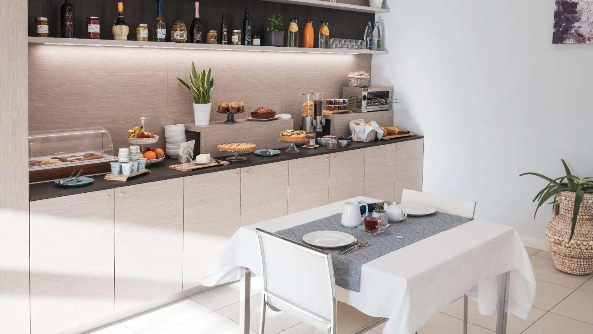 Food and drinks in Hotel Palmensis