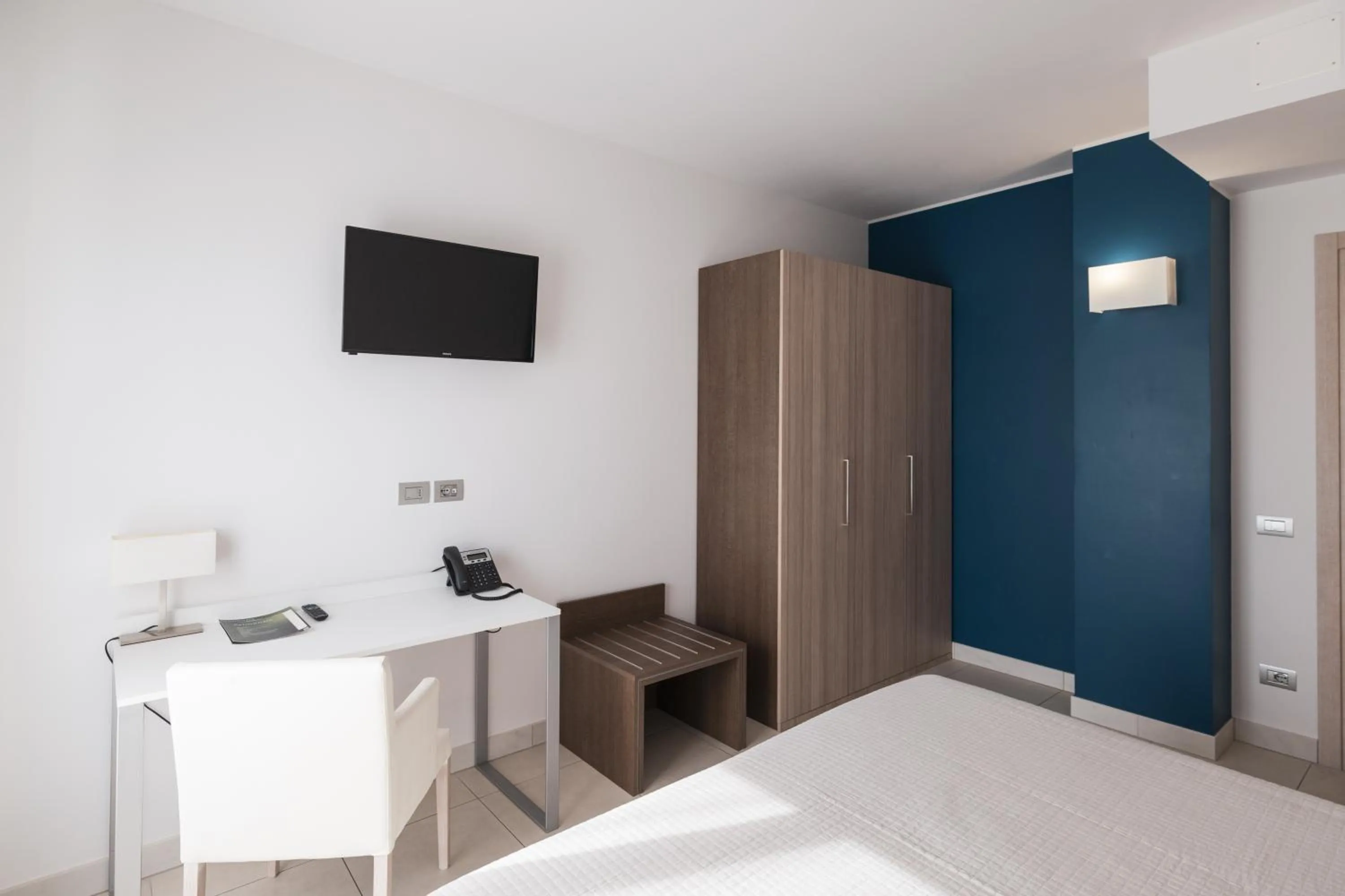 wardrobe in Hotel Palmensis