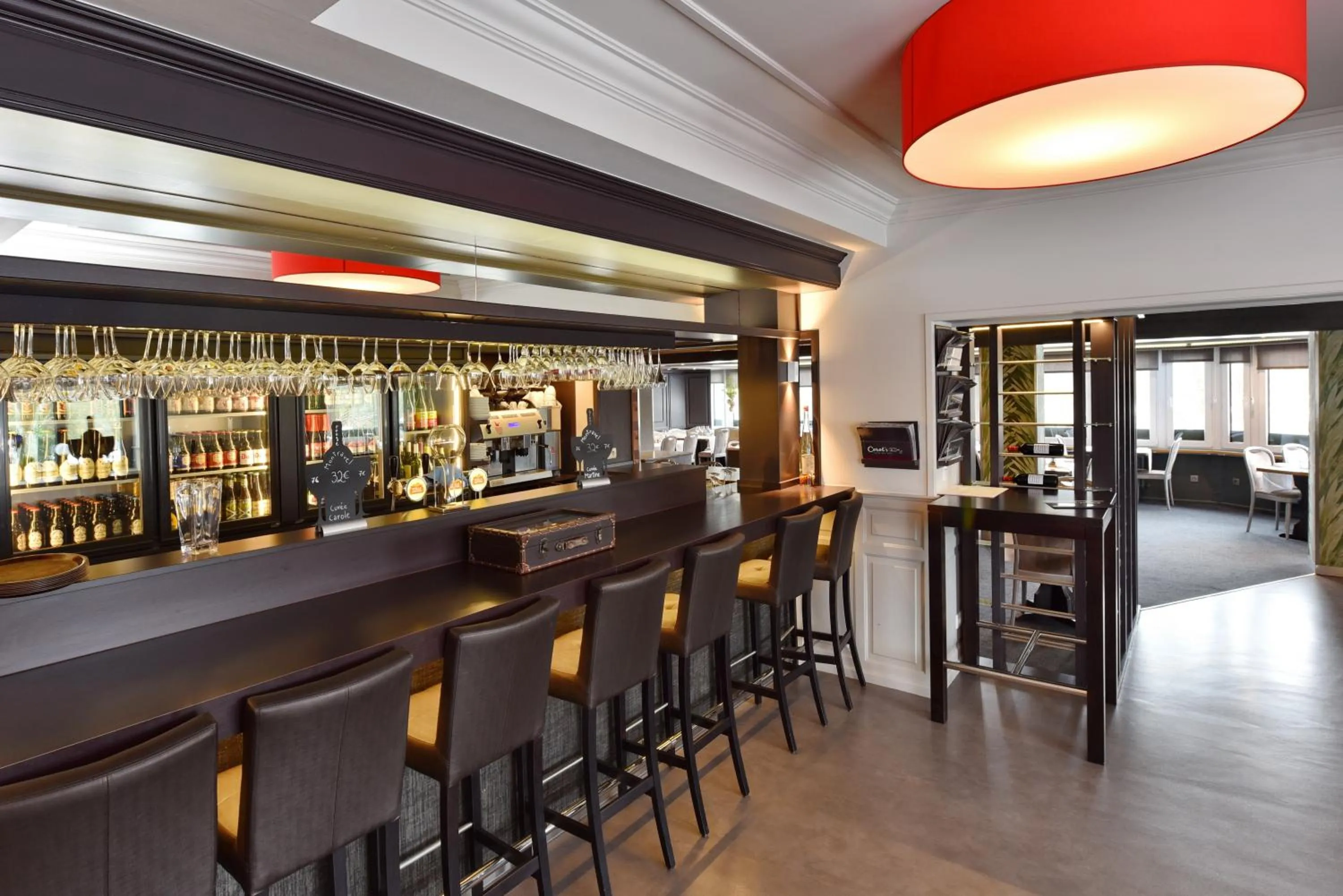 Restaurant/places to eat in Hôtel du Lac